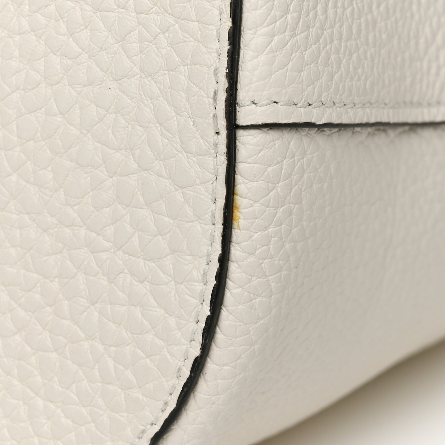 Vitello Phenix Logo Hobo White