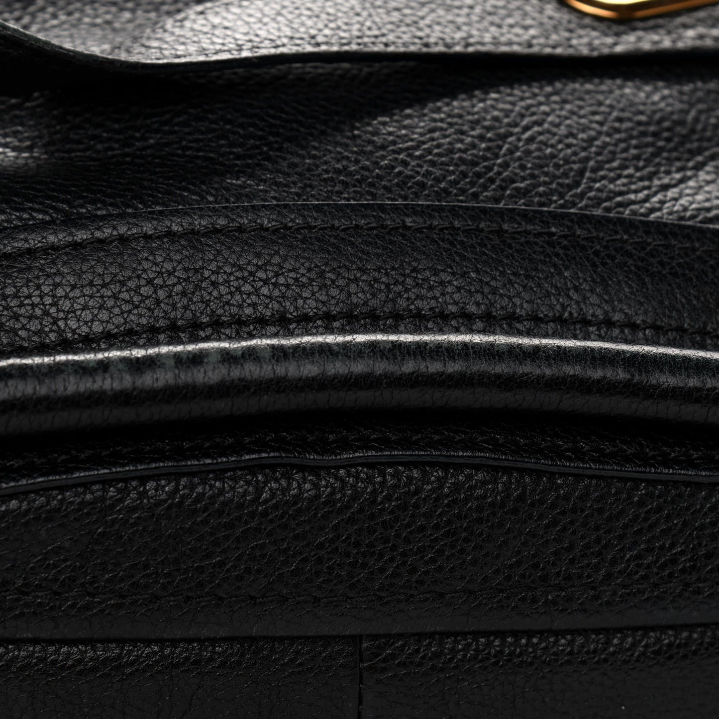 Calfskin Medium Paraty Black