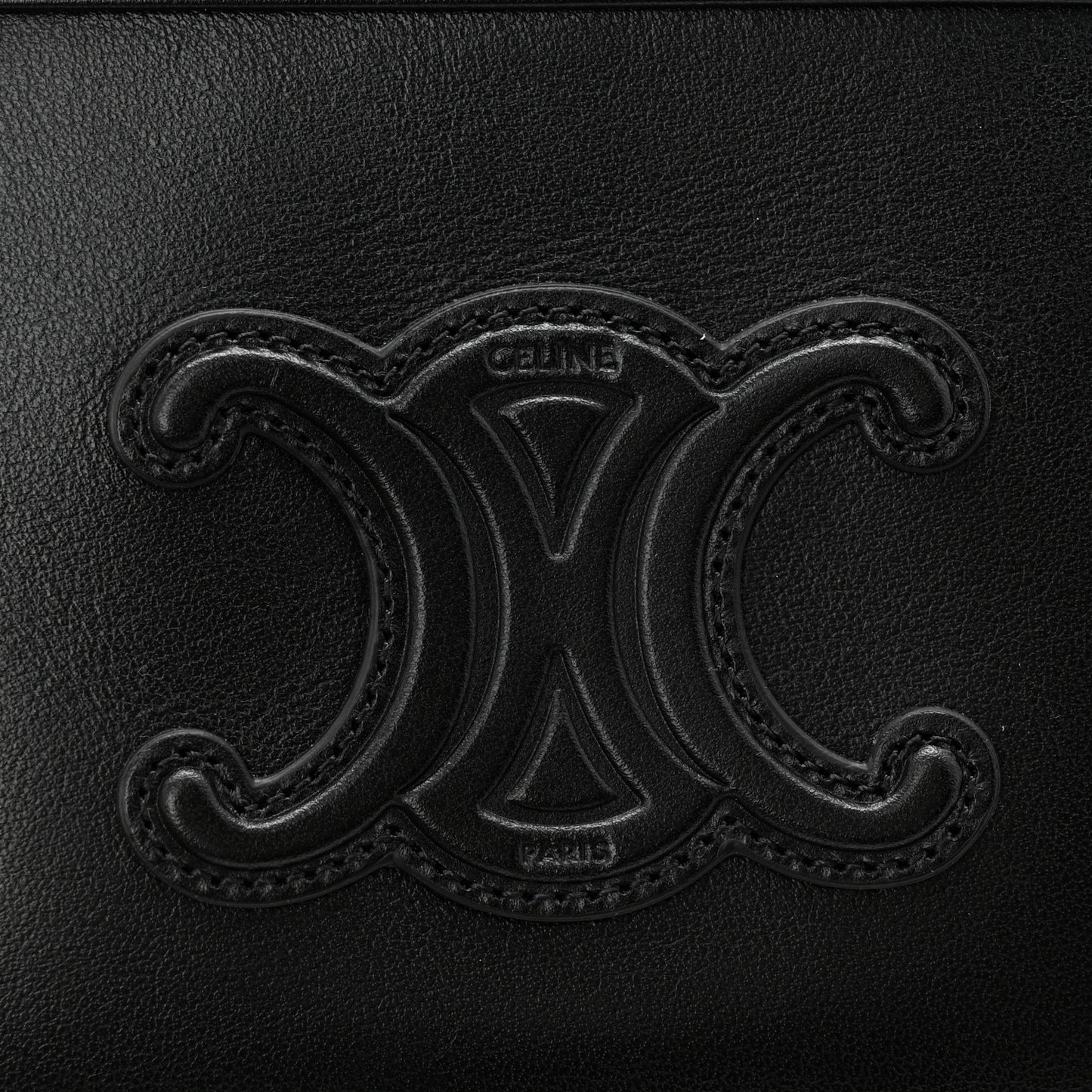 Smooth Calfskin Cuir Triomphe Clutch on Chain Black