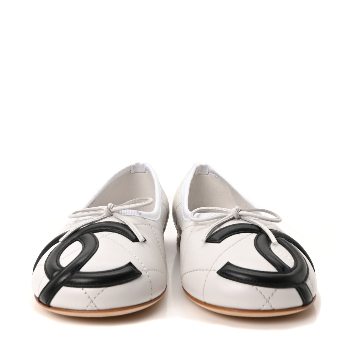 Chanel Lambskin Quilted CC Cambon Ballet Flats 35 White Black 3 of 10
