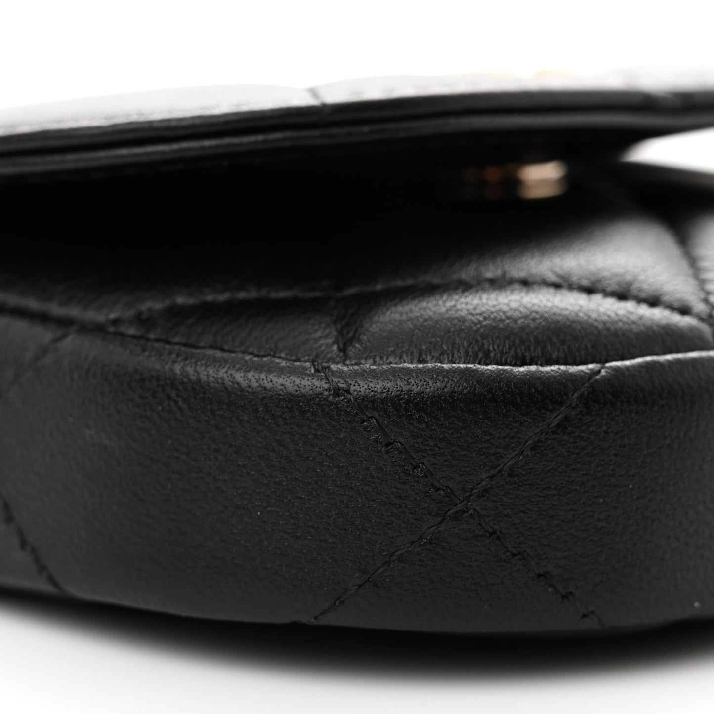 Lambskin Quilted Pearl Top Handle Clutch With Chain Black