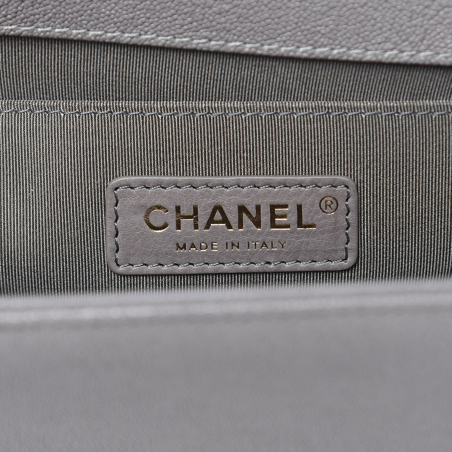 Caviar Quilted Medium Boy Flap Grey