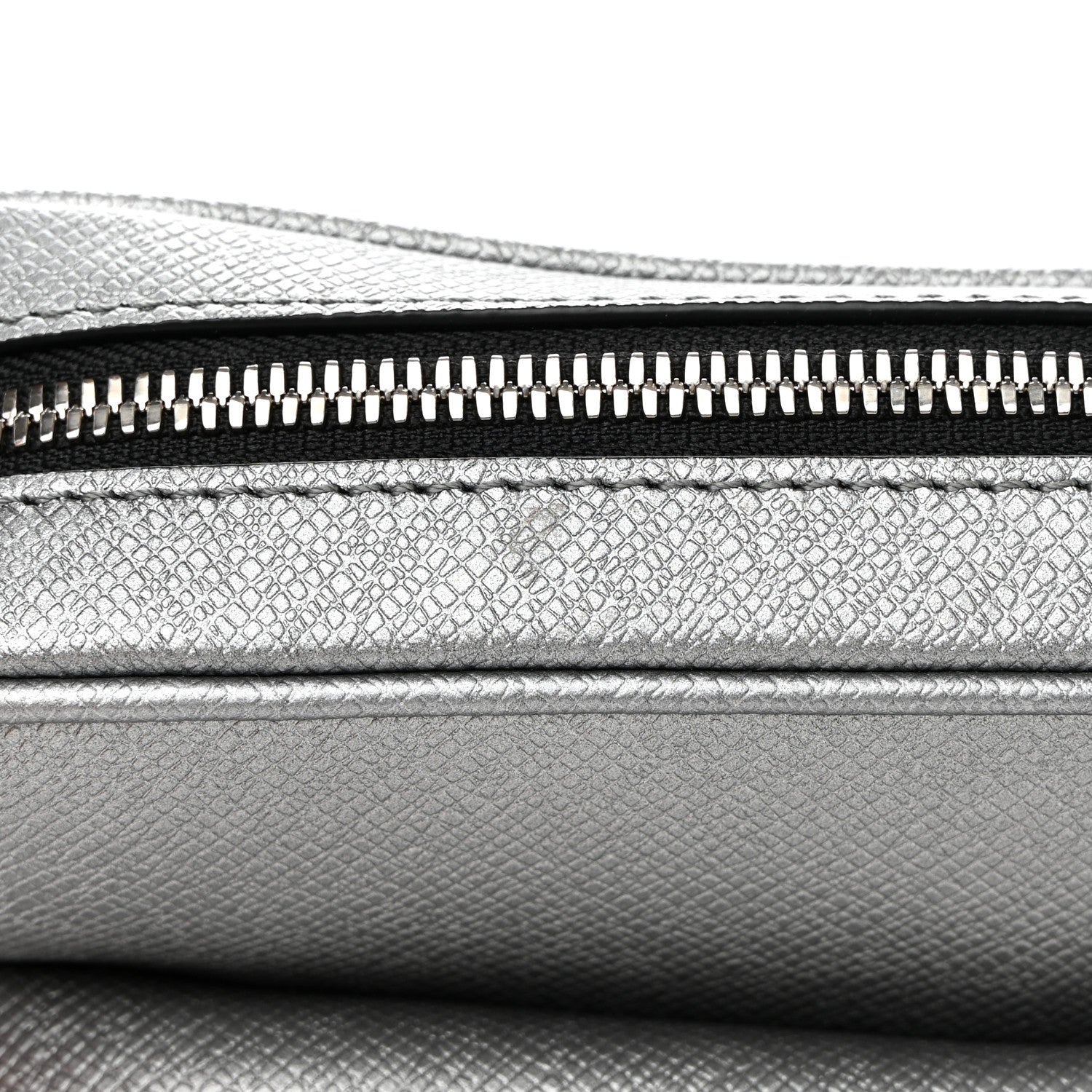 Louis Vuitton Taigarama Outdoor Messenger Gunmetal 10 of 10