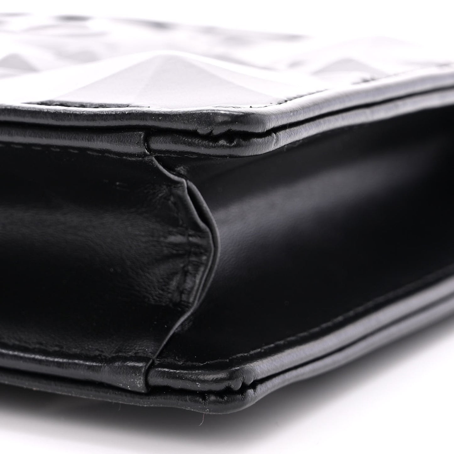 Calfskin Macrocannage Diamond Caro Zipped Pouch With Chain Black
