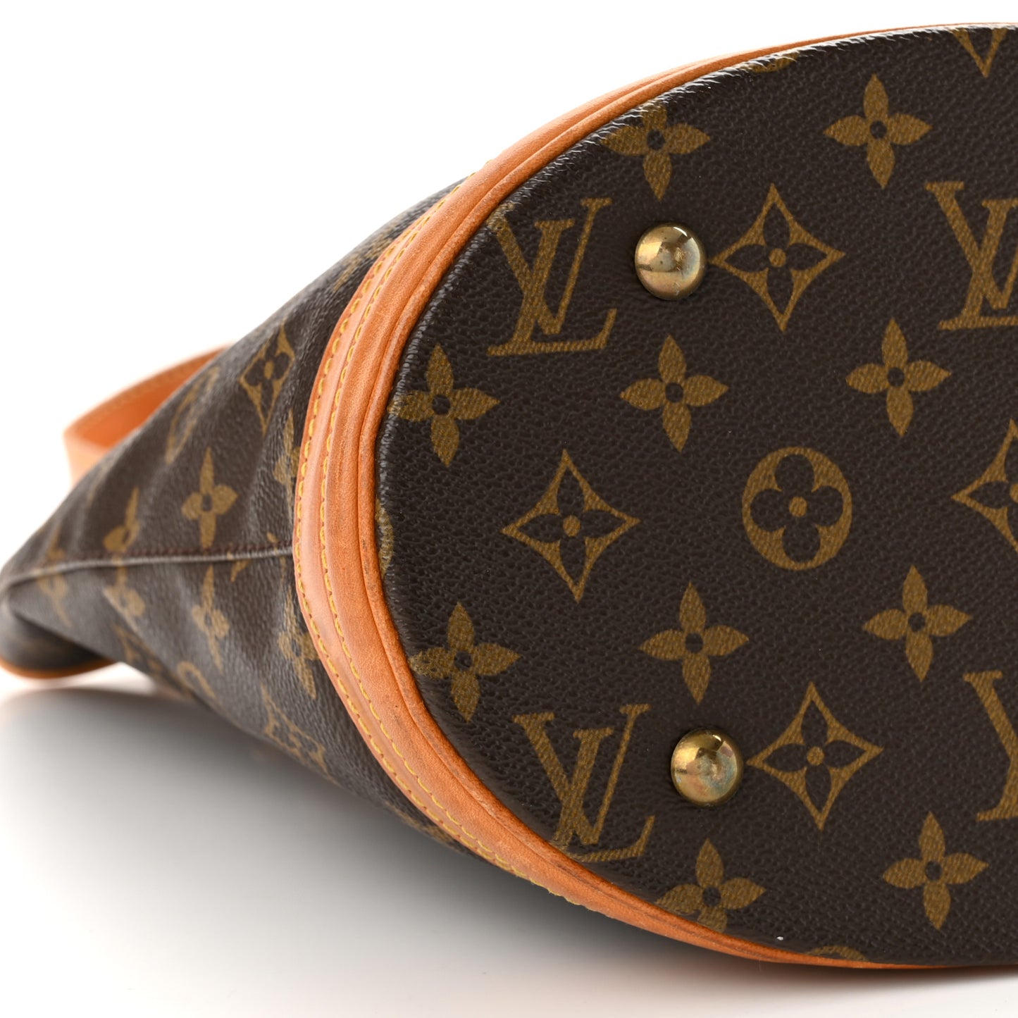 Monogram Petit Bucket 23
