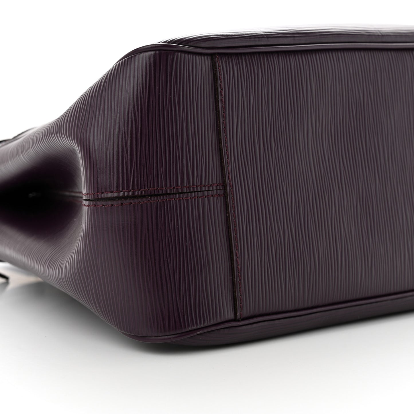 LOUIS VUITTON Epi Passy GM Cassis