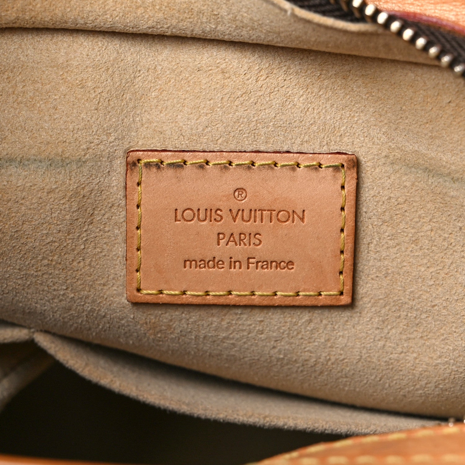 Louis Vuitton Monogram Hudson GM 6 of 16