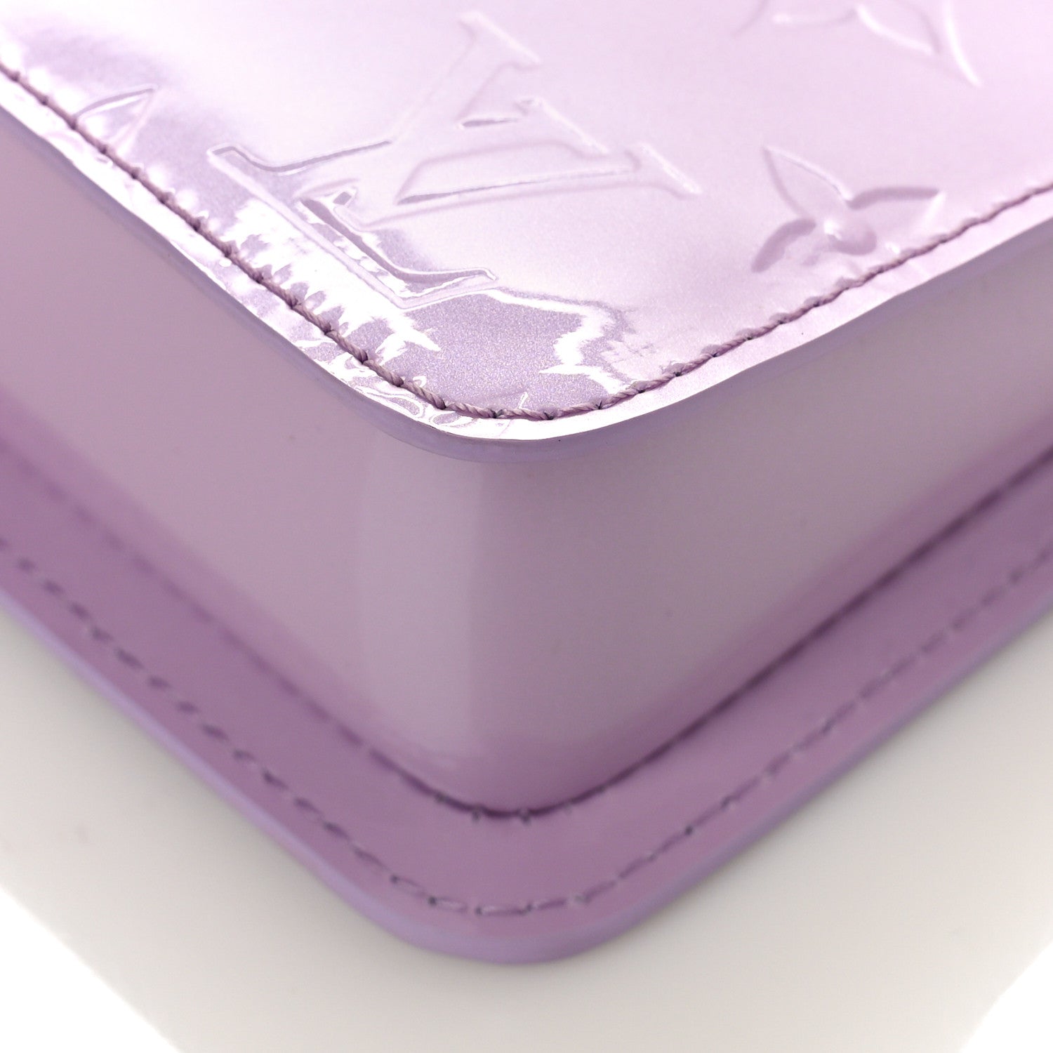 Louis Vuitton Vernis Lexington Pochette Glossy Lilac 8 of 9