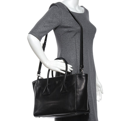 Prada Glace Calf Twin Pocket Tote Nero Black 2 of 9