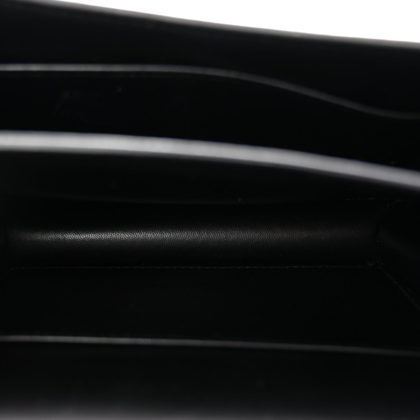 Epsom Constance 18 Black