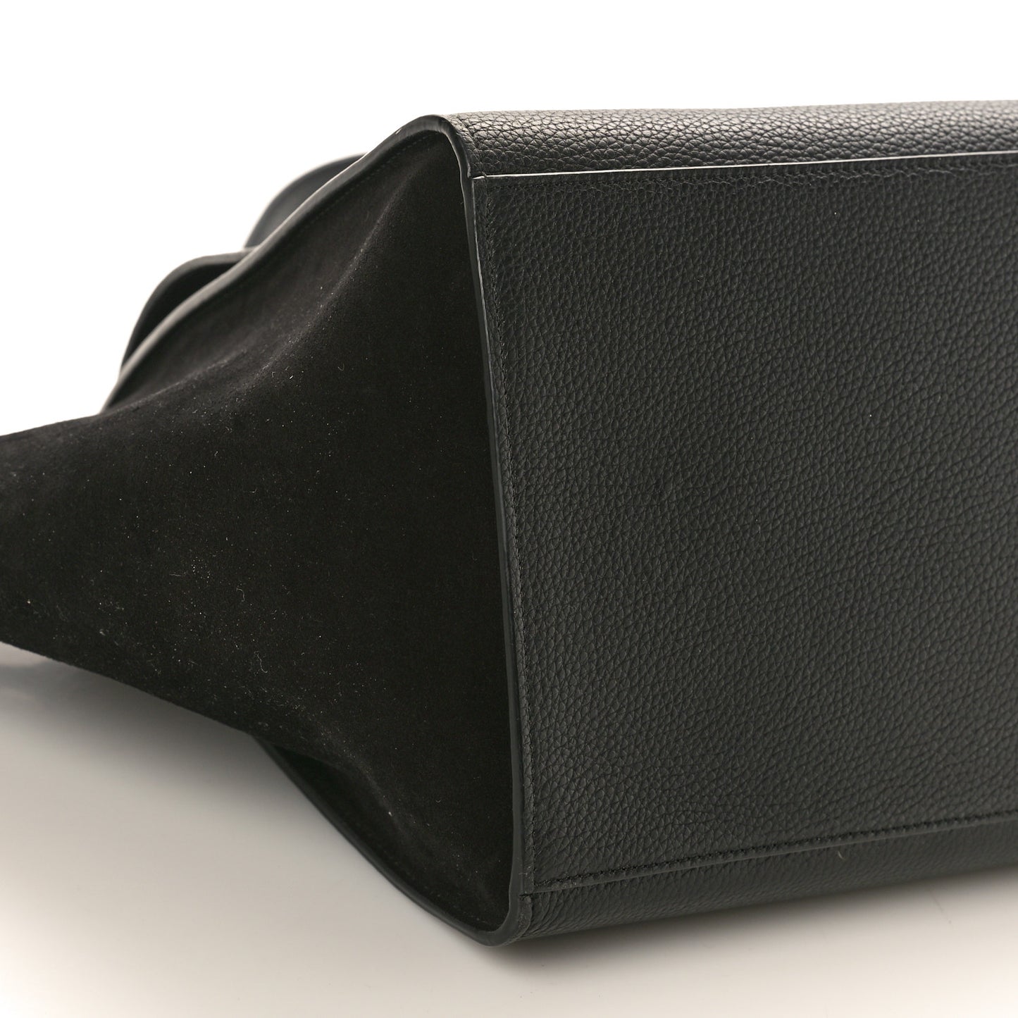 Drummed Calfskin Suede Medium Trapeze Black