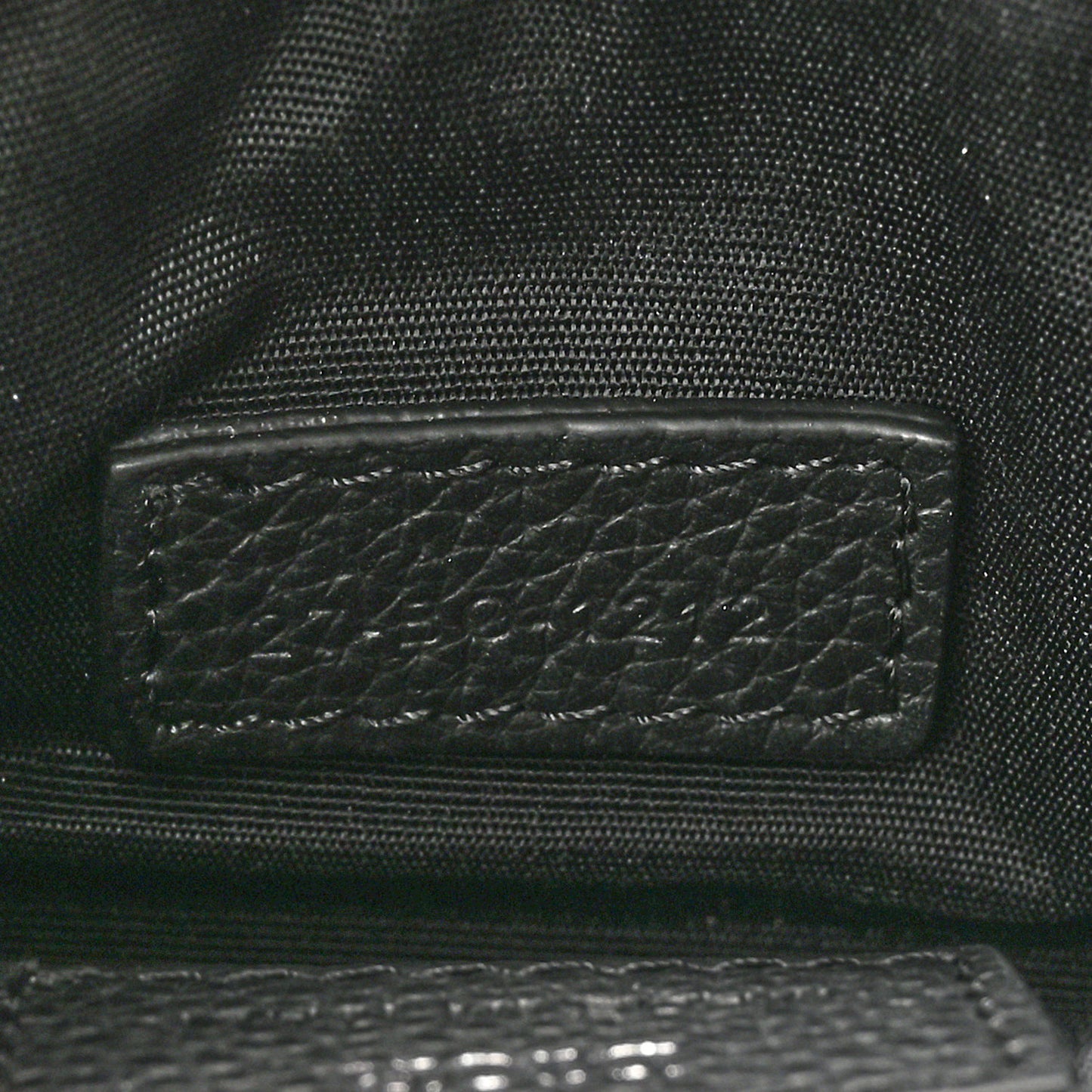 Oblique Grained Calfskin Adjustable Saddle Shoulder Strap With Pouch Black