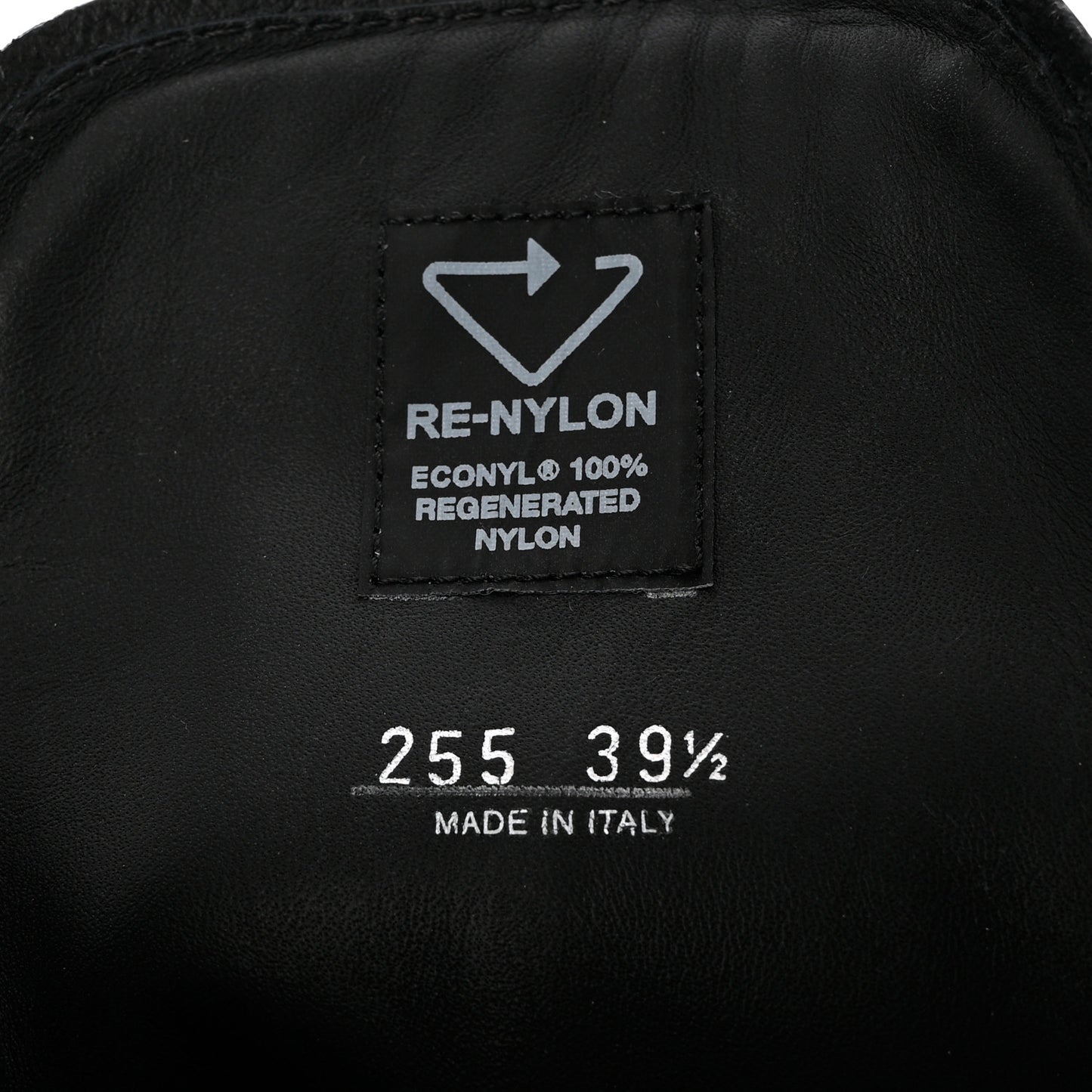 Spazzolato Rois Re-Nylon Metal Triangle Logo Monolith Pouch Pocket 55mm Boots 39.5 Black