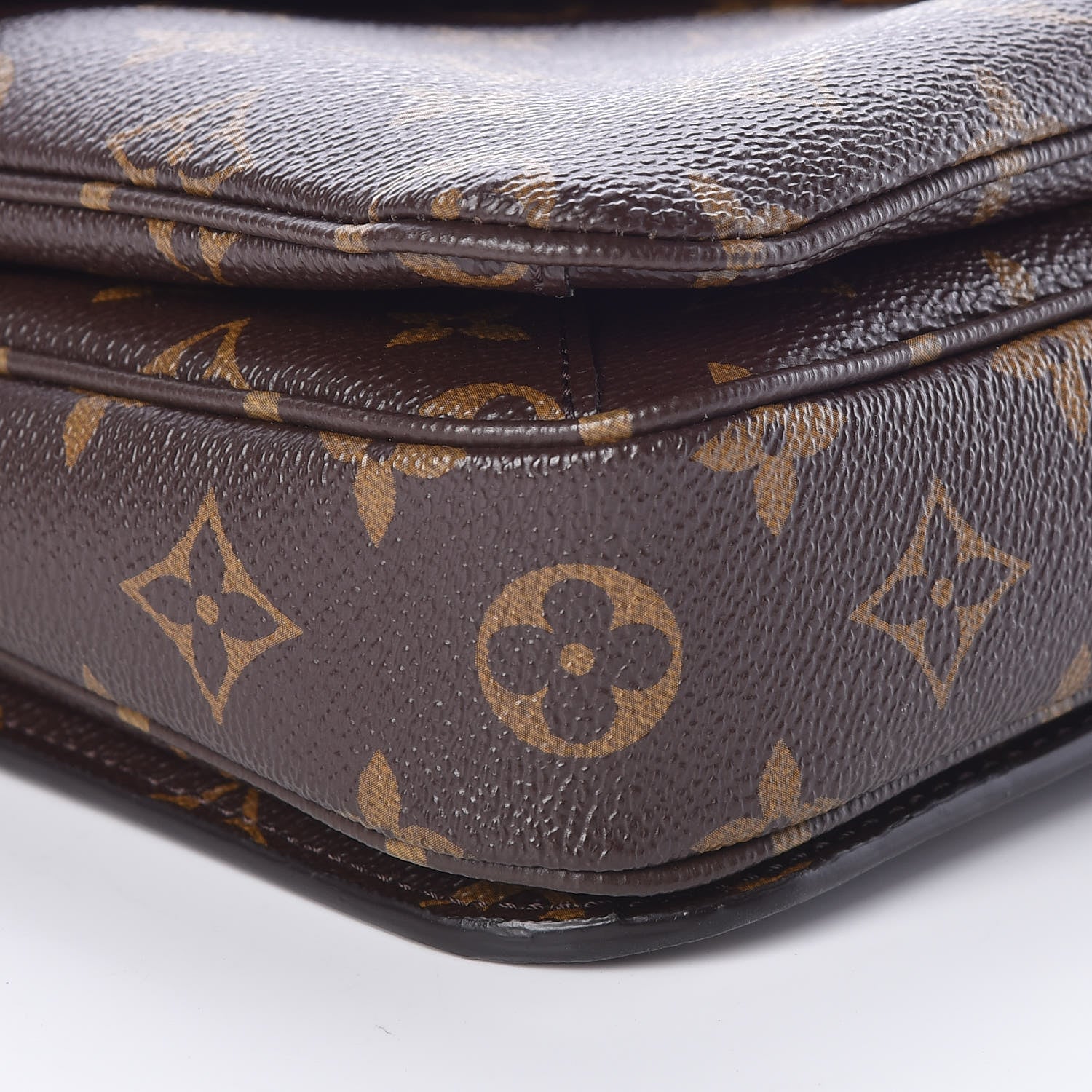 Louis Vuitton Monogram Pochette Metis 7 of 8