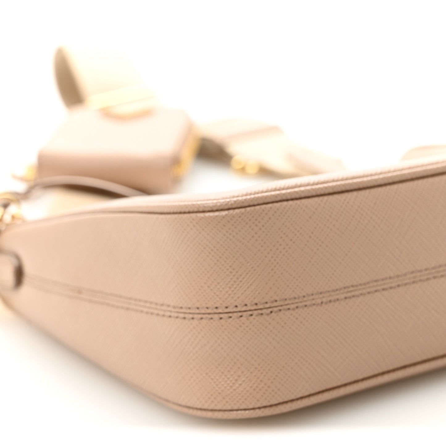 Saffiano Re-Edition 2005 Shoulder Bag Cammeo