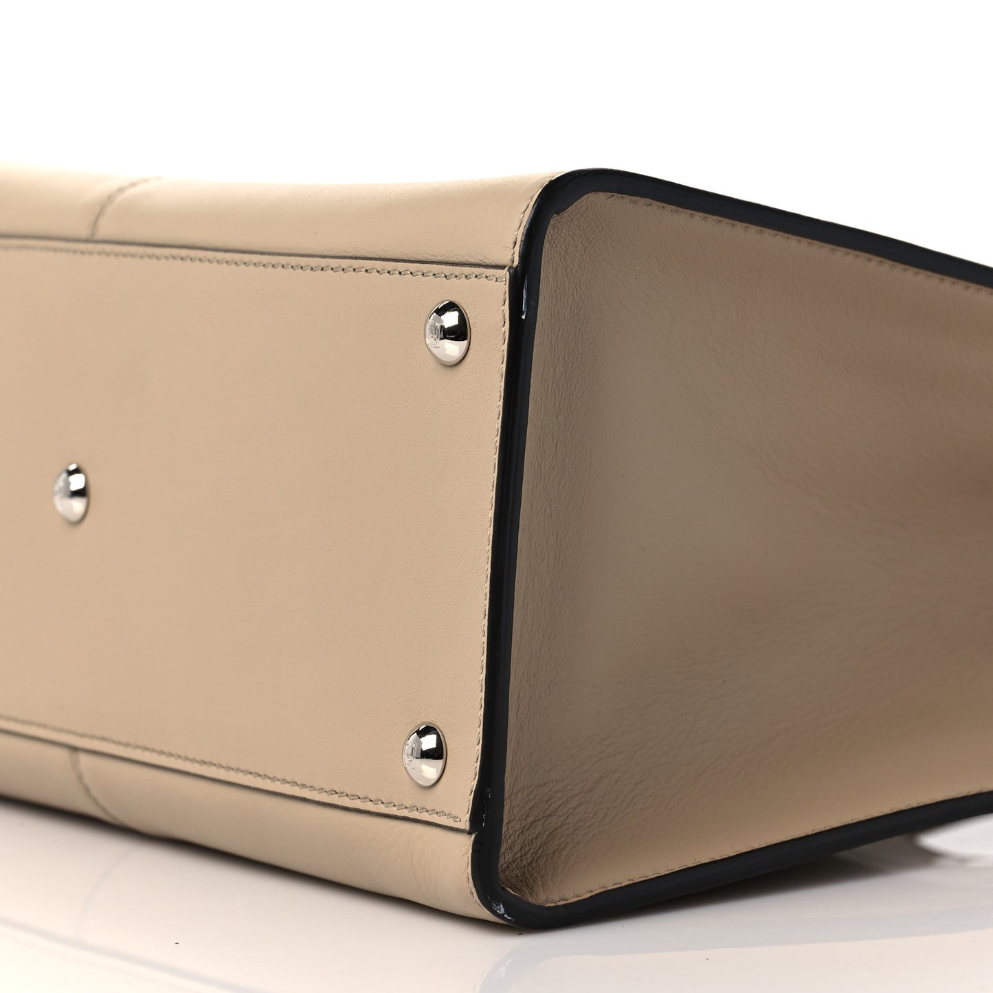 Vitello Seta Light Camoscio Medium Peekaboo X-Lite Amido Ciclamino