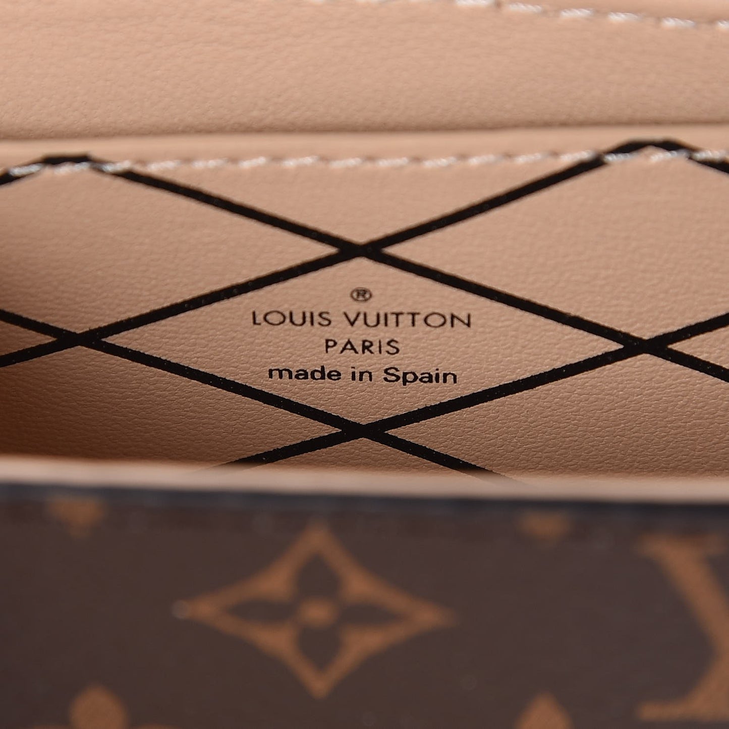 Monogram Essential Trunk Black