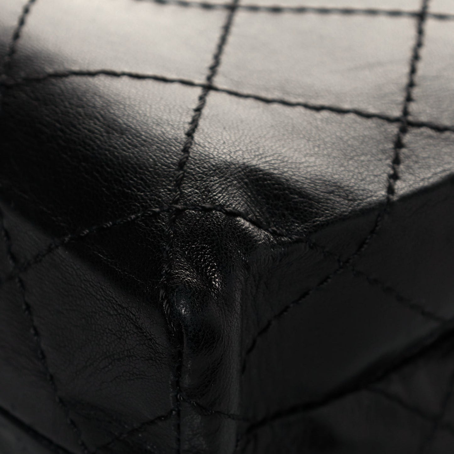 Lambskin Quilted Vertical Tote Black White