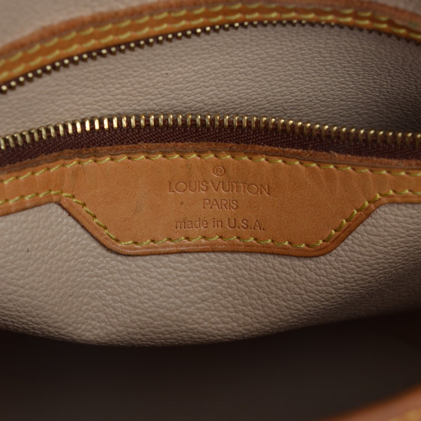 Monogram Petit Bucket 23