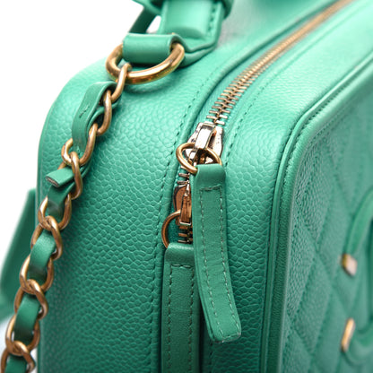 Chanel Caviar Quilted Medium CC Filigree Vanity Case Green 21 of 22
