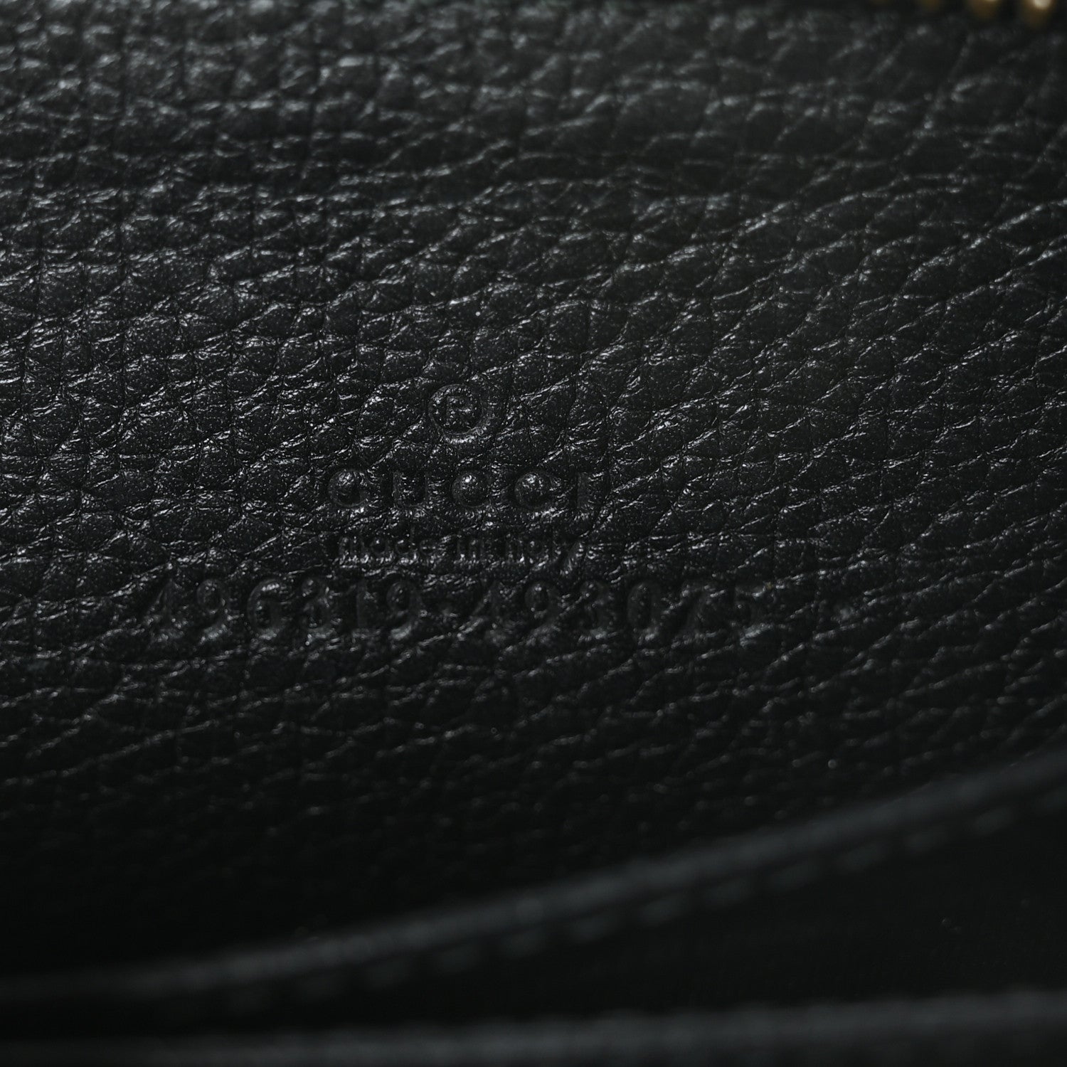 Gucci Calfskin Logo Zip Around Card Case Black 6 of 6