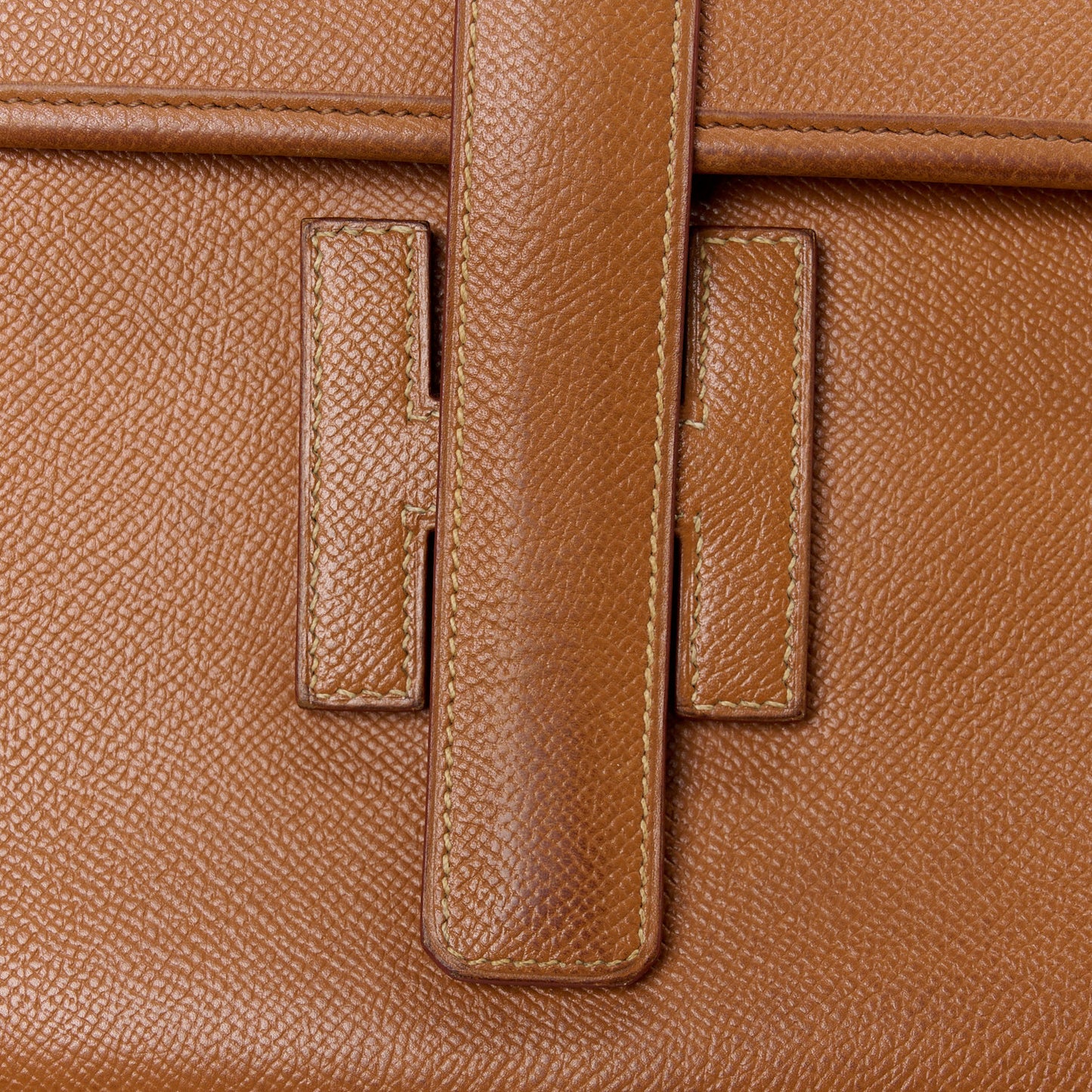 Courchevel Jige PM Clutch Gold