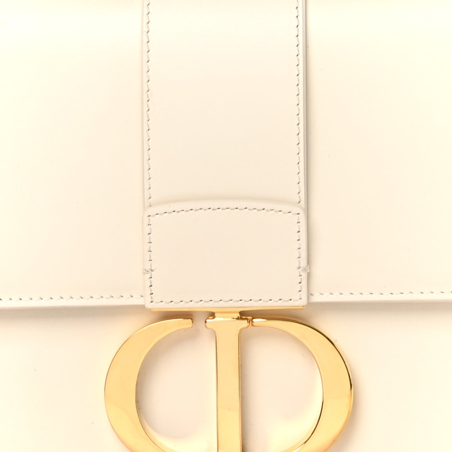 Box Calfskin 30 Montaigne Flap Bag Latte