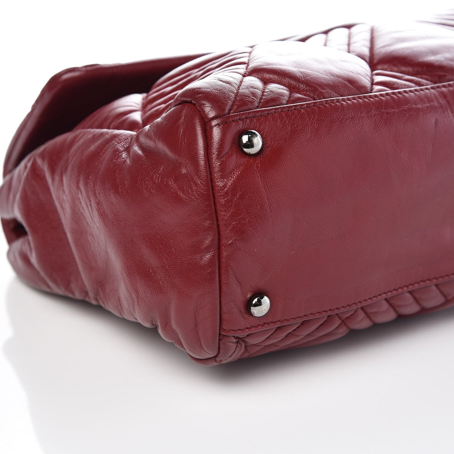Calfskin Diagonal Quilted Flap Red