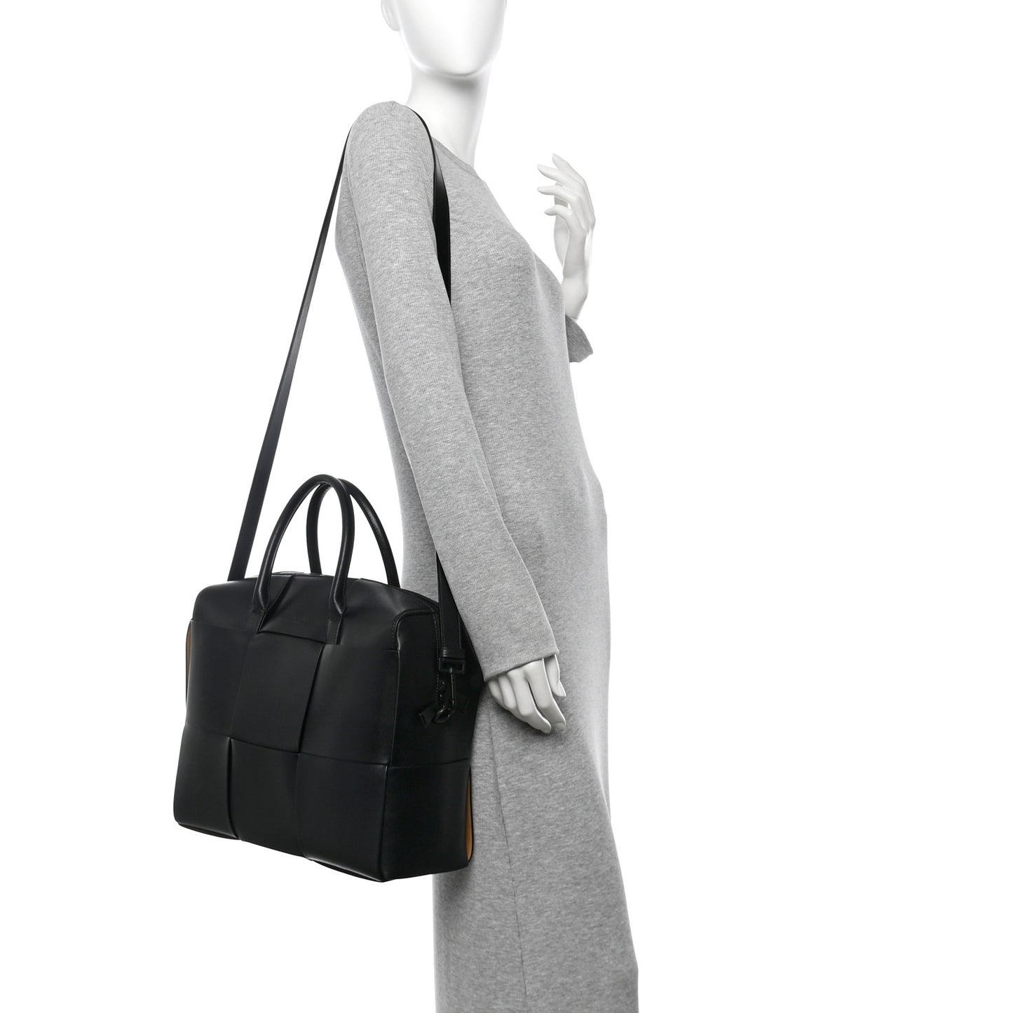 Calfskin Maxi Intrecciato Arco Briefcase Black