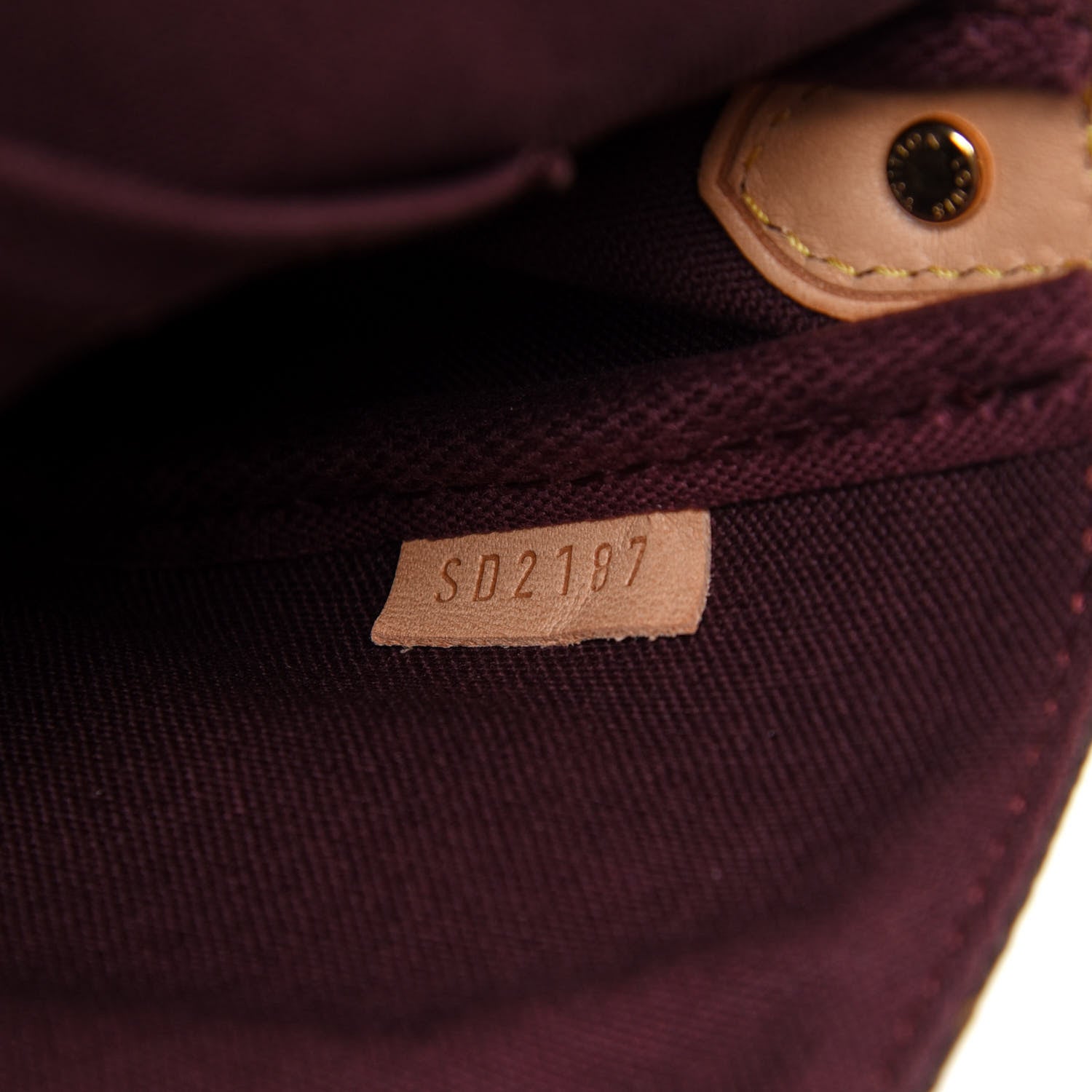Louis Vuitton Monogram Favorite PM 6 of 10
