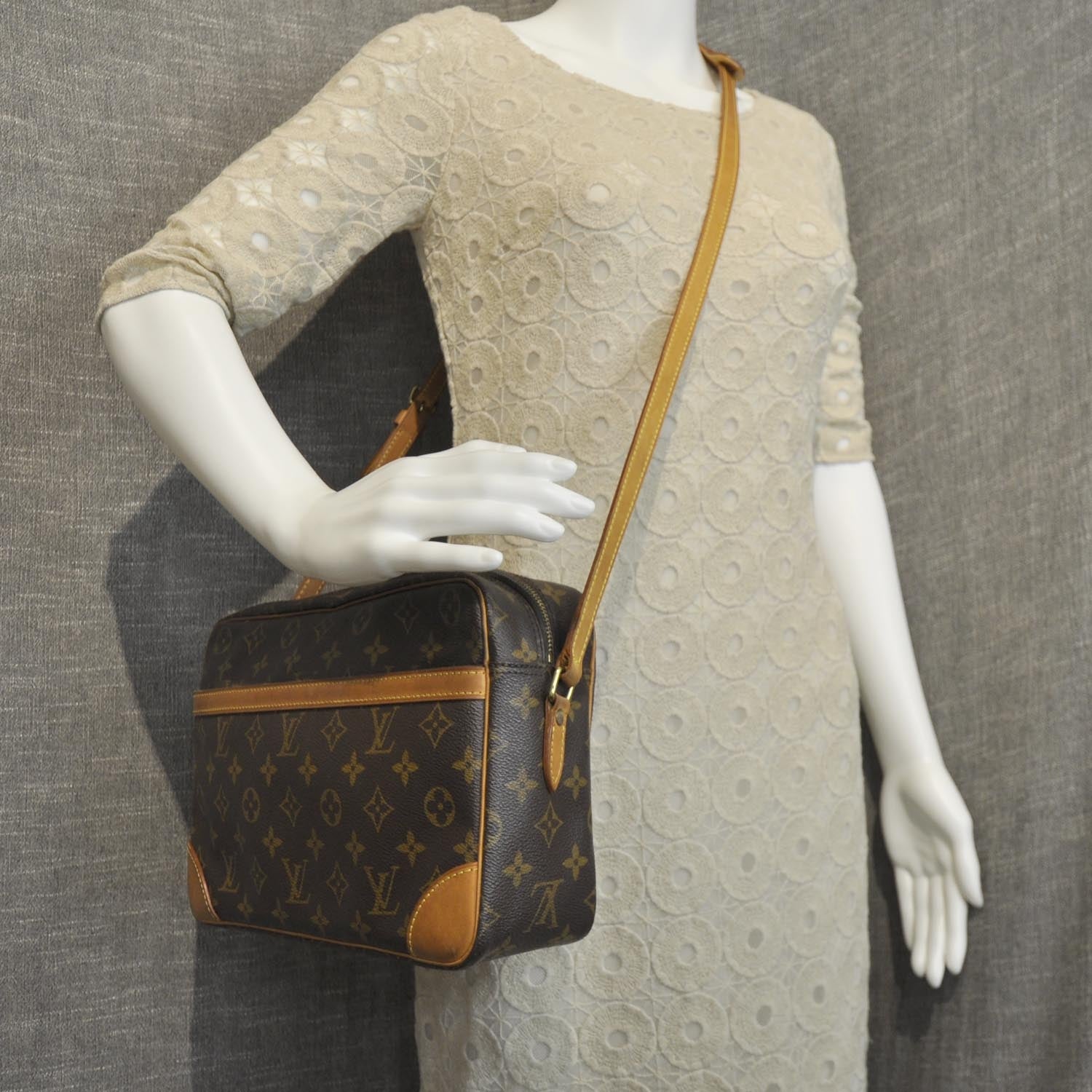 Louis Vuitton Monogram Trocadero 27 2 of 8