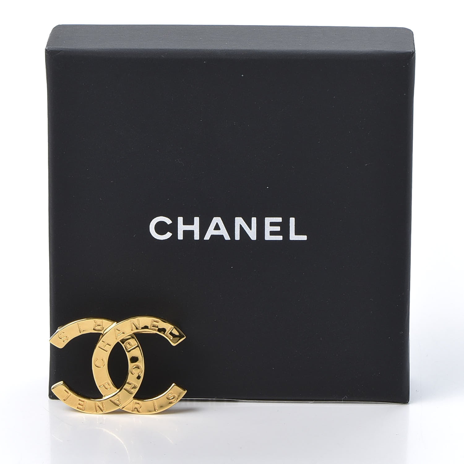 Chanel Metal Paris Button CC Brooch Gold 4 of 4