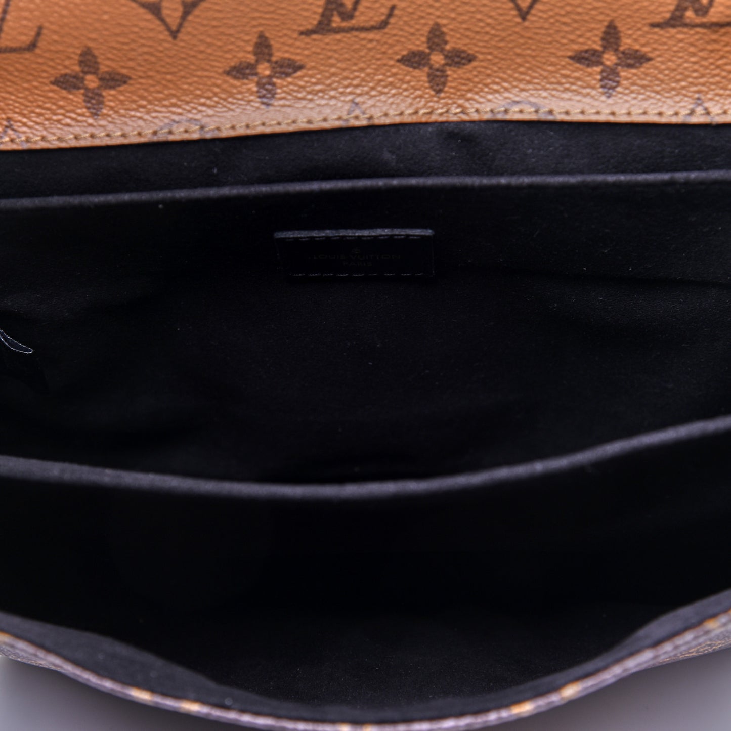 Reverse Monogram Pochette Metis