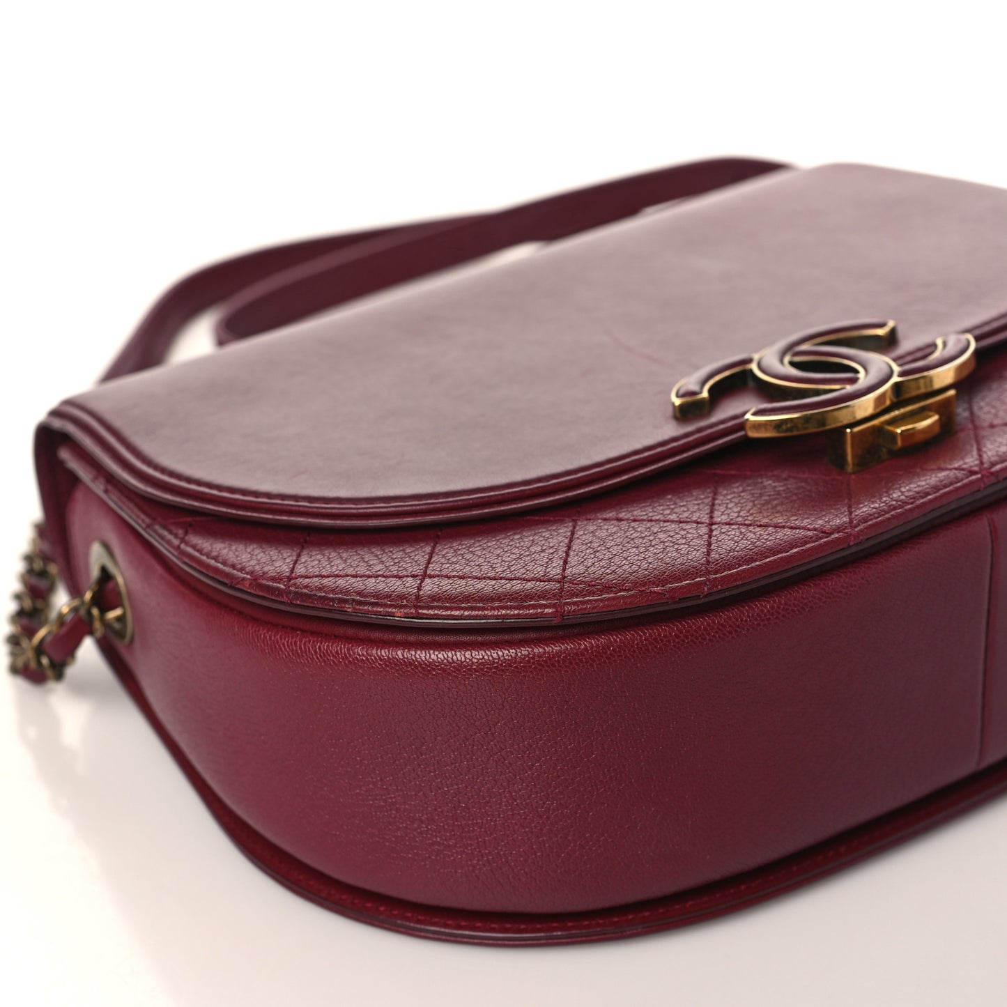 Shiny Calfskin Goatskin Quilted Medium Coco Curve Messenger Flap Burgundy