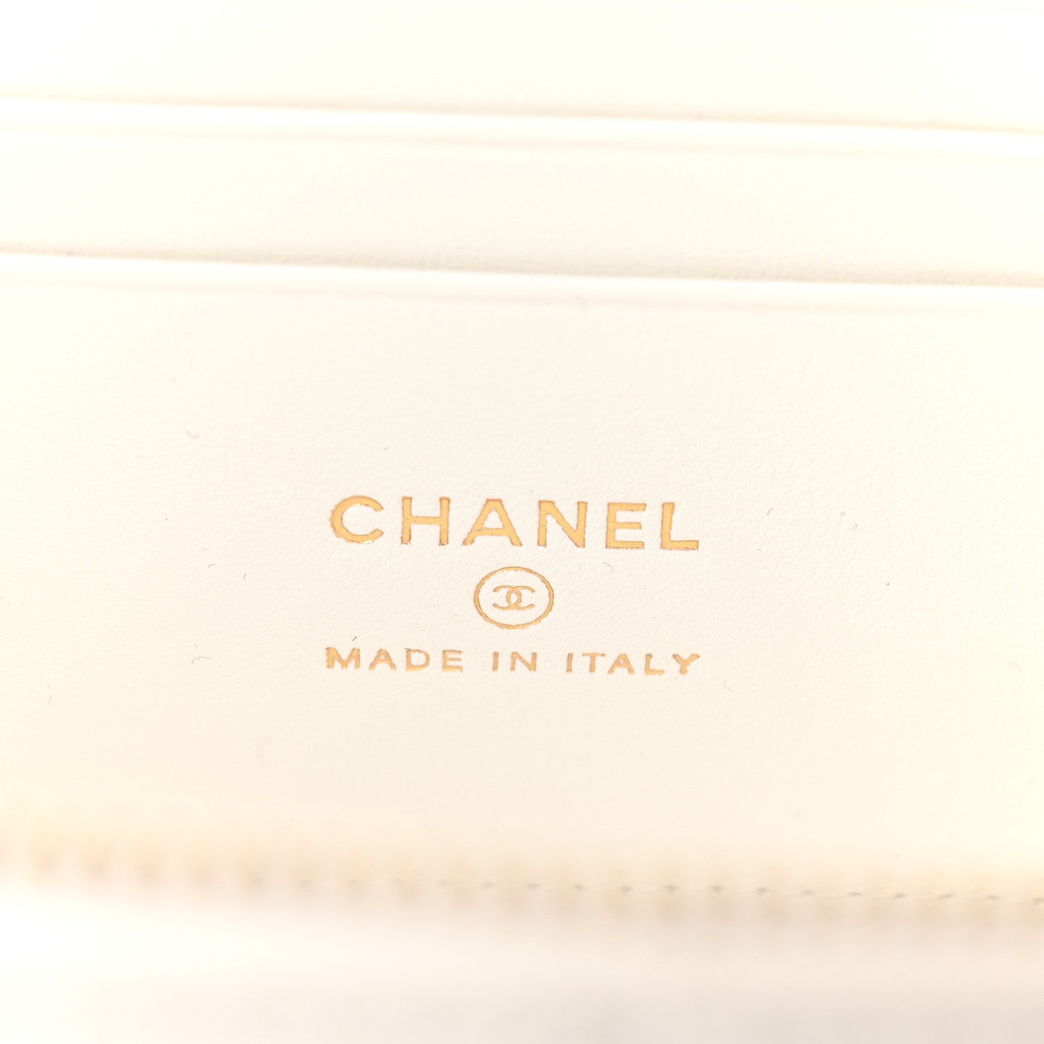 Chanel Shiny Caviar Quilted Pick Me Up Vanity Case White 6 of 11