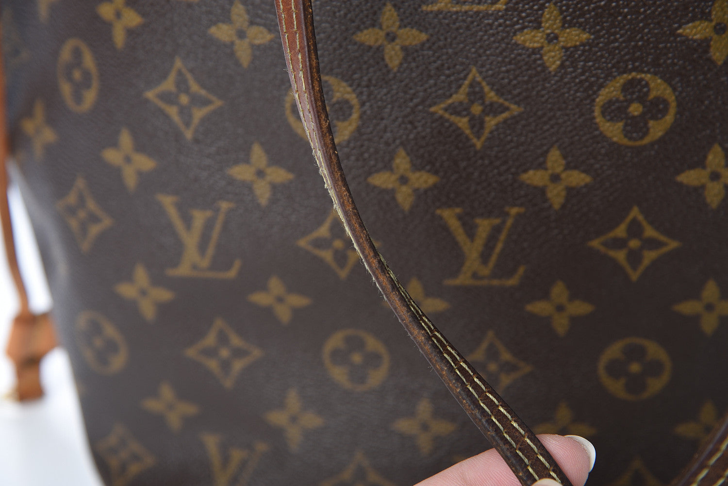 Louis Vuitton Monogram Neverfull MM 18 of 29