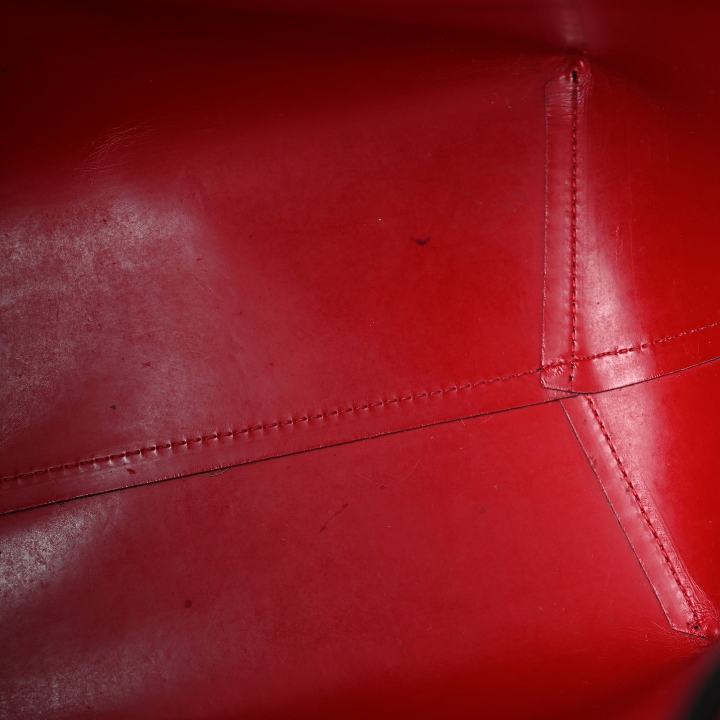 Calfskin Bucket Bag Black Flamma