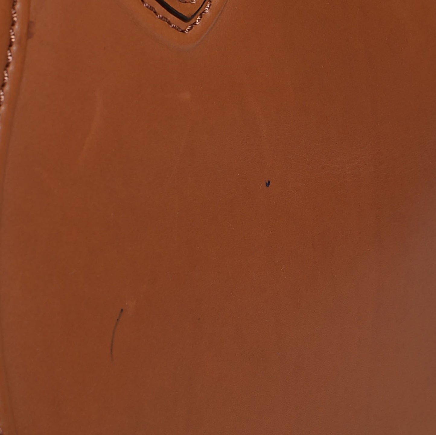Natural Calfskin Medium Phantom Luggage Tan