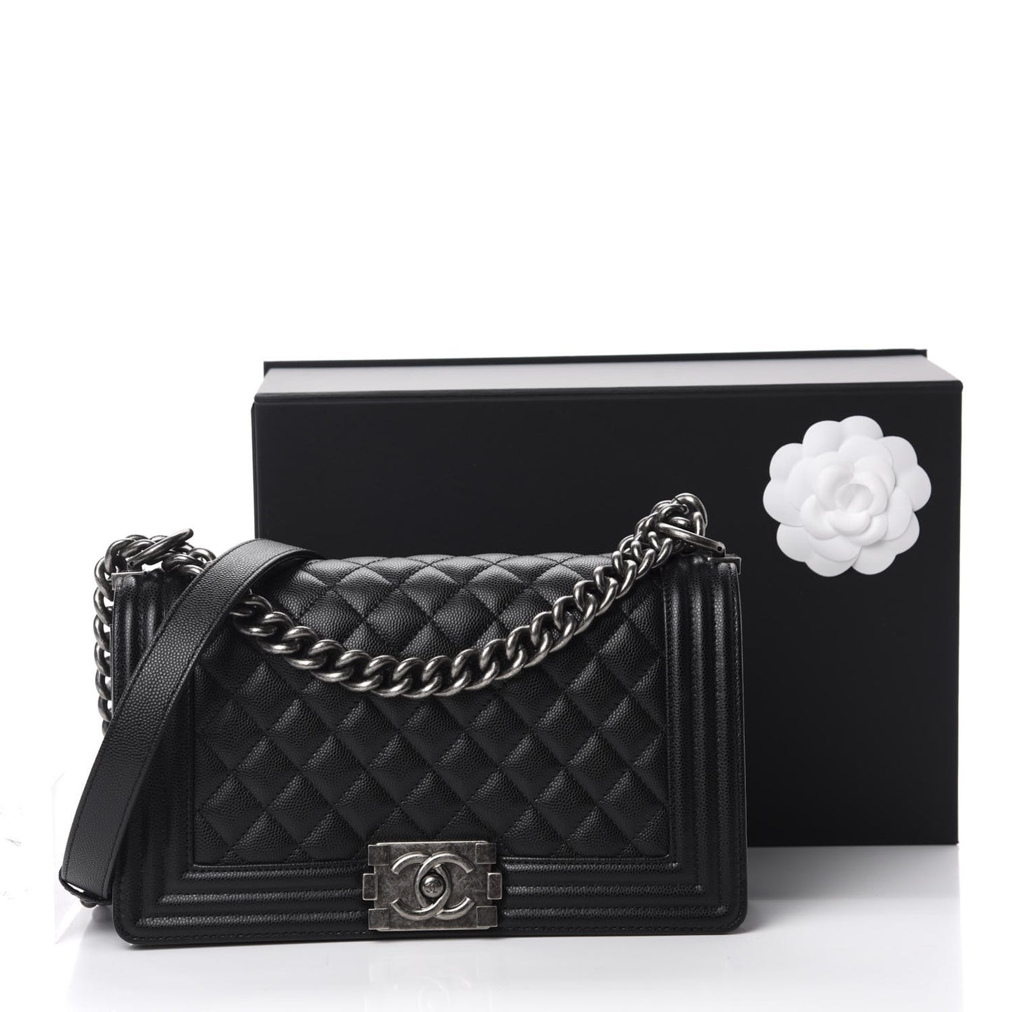 Caviar Quilted Medium Boy Flap Black