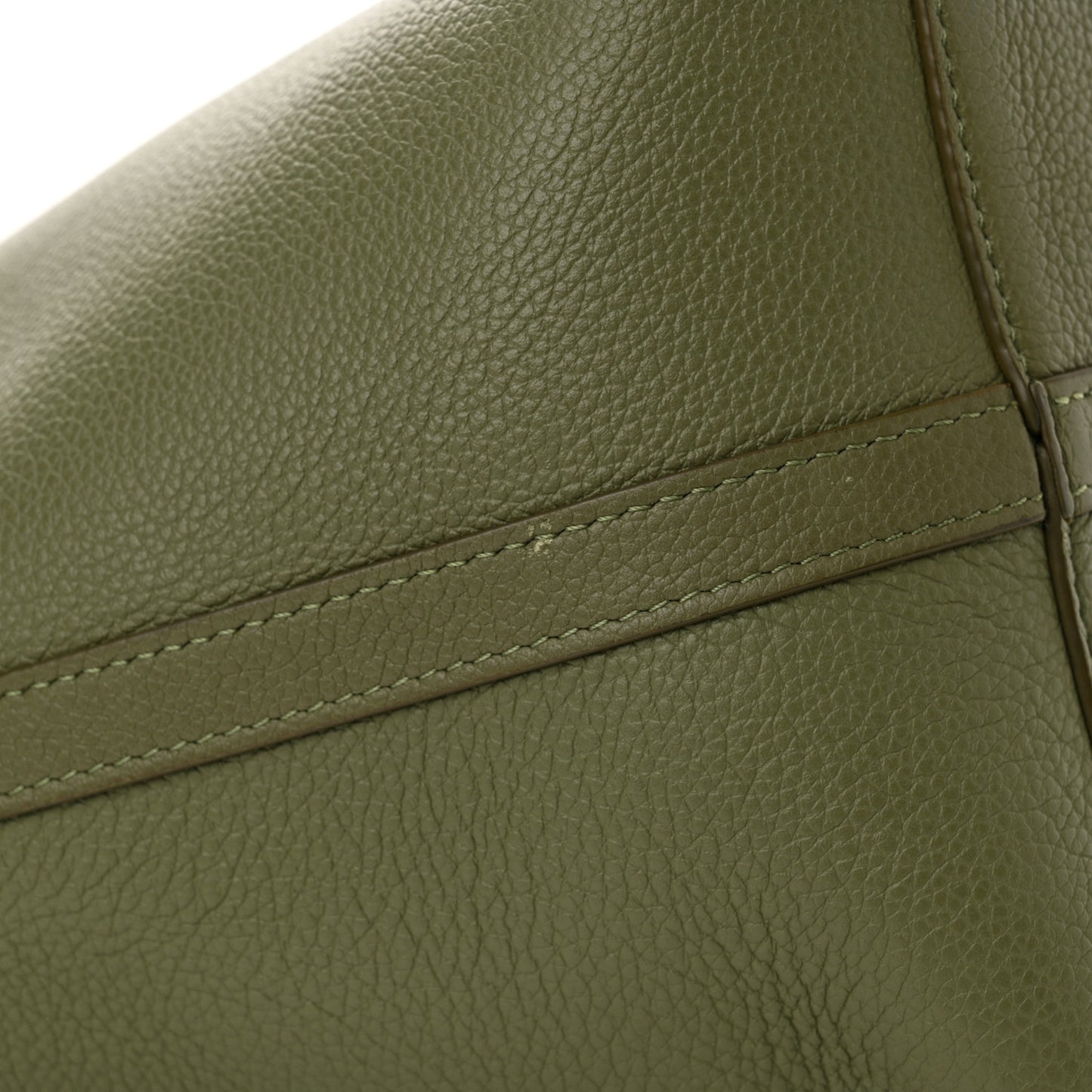 Grained Calfskin Maillon Triomphe Medium Cabas Light Khaki