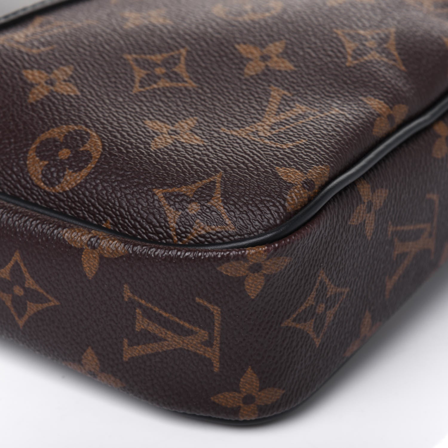 Louis Vuitton Monogram Macassar Porte-Documents Voyage PM 12 of 20