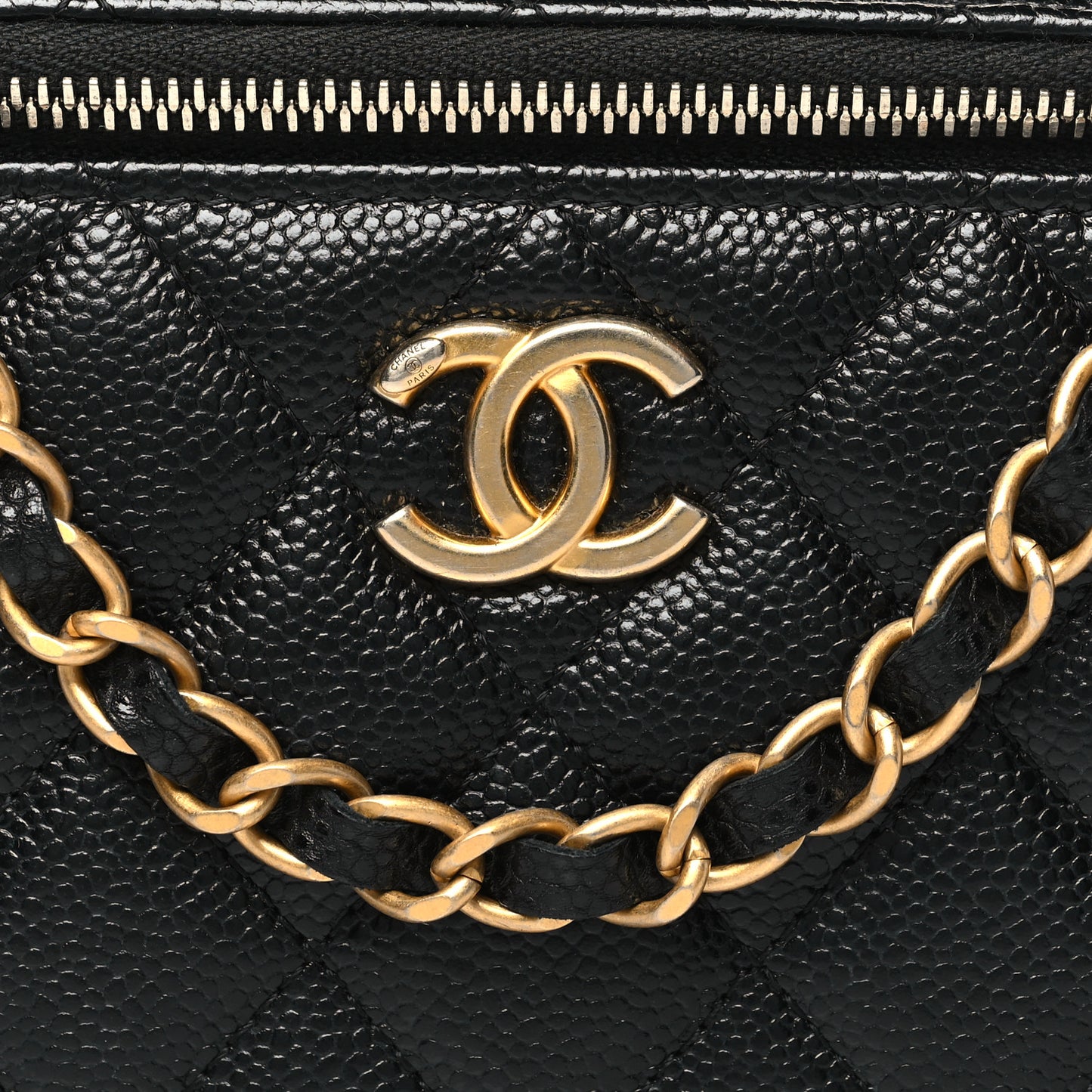 Shiny Caviar Quilted Pick Me Up Vanity Case Black