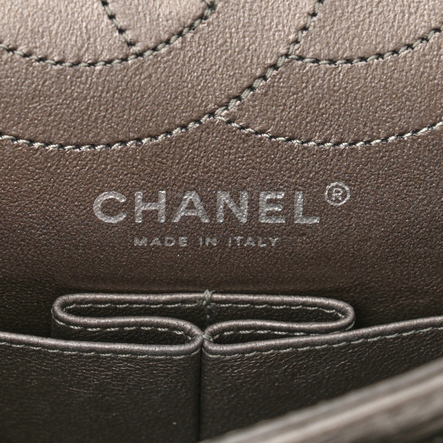 Chanel Metallic Aged Calfskin 2.55 Reissue 225 Flap Silver 6 of 10