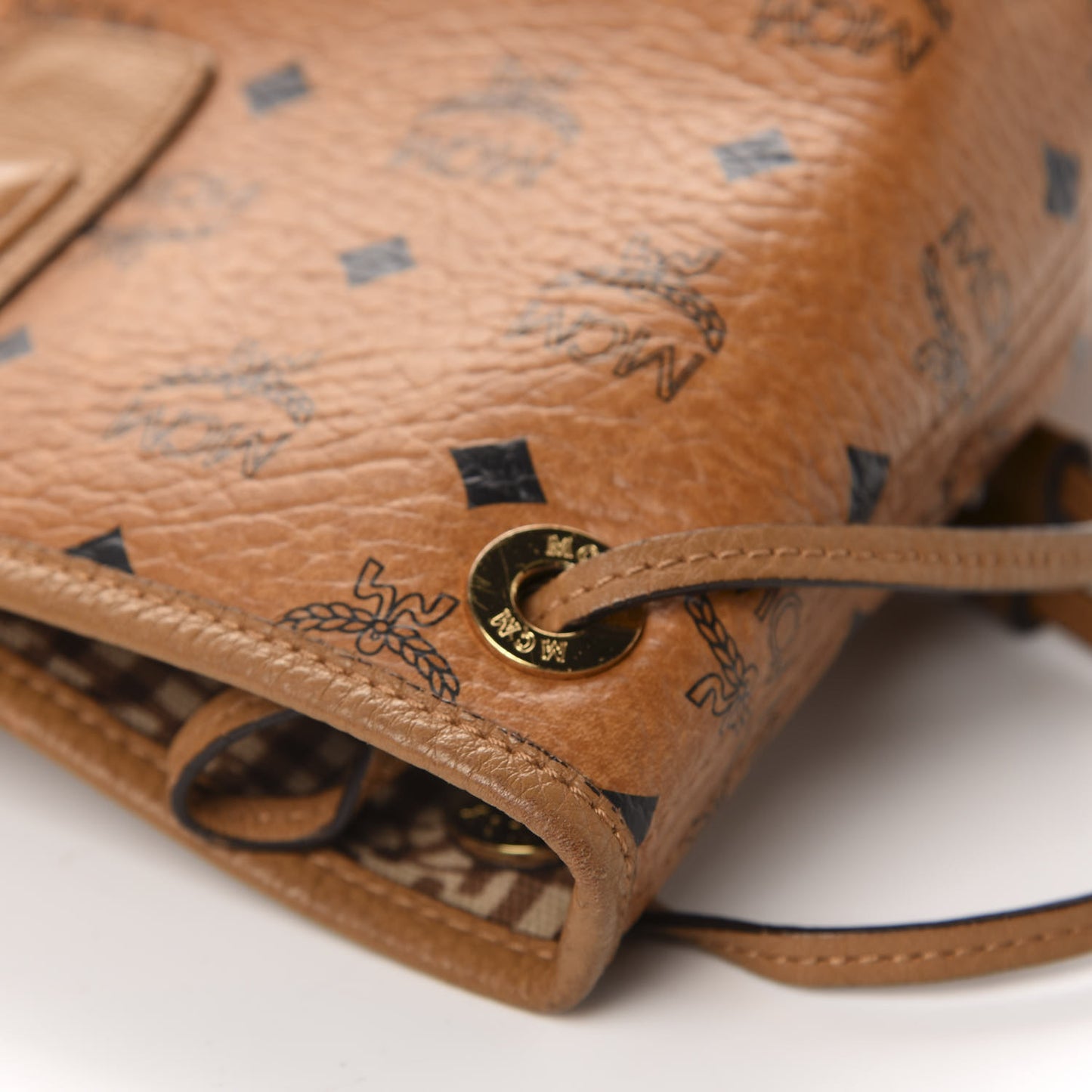 Visetos Medium Liz Reversible Shopper Tote Cognac