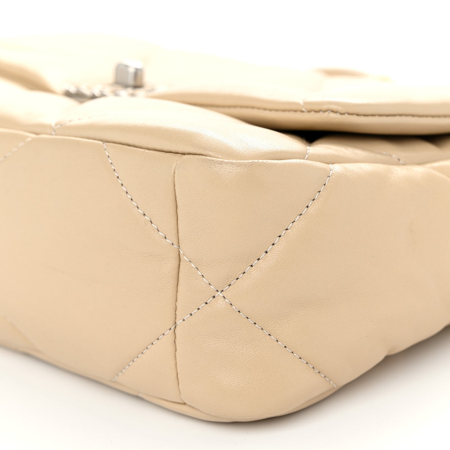 Lambskin Quilted Medium Chanel 19 Flap Light Beige