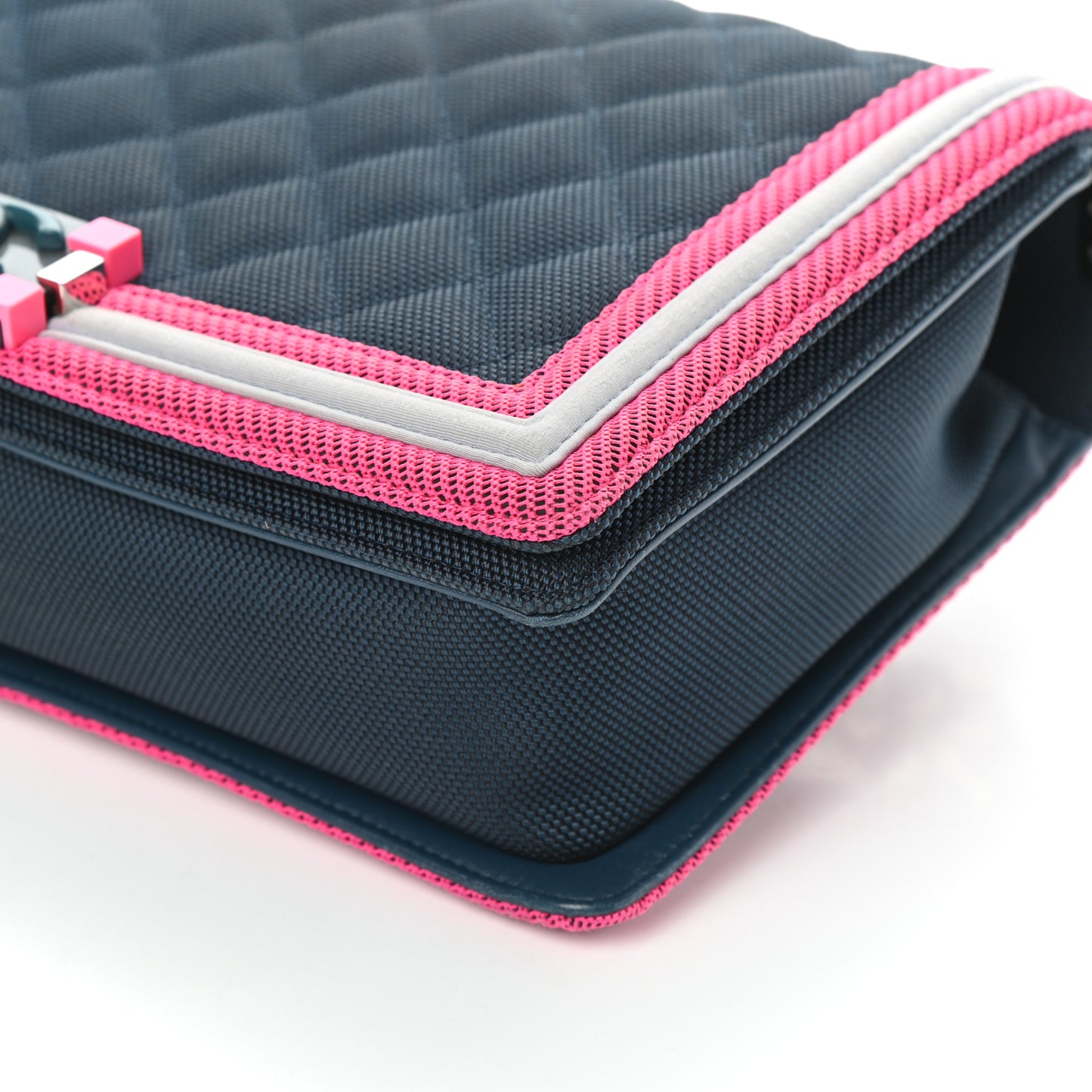 Canvas Quilted Medium Fluo Boy Flap Dark Navy Fuchsia Grey