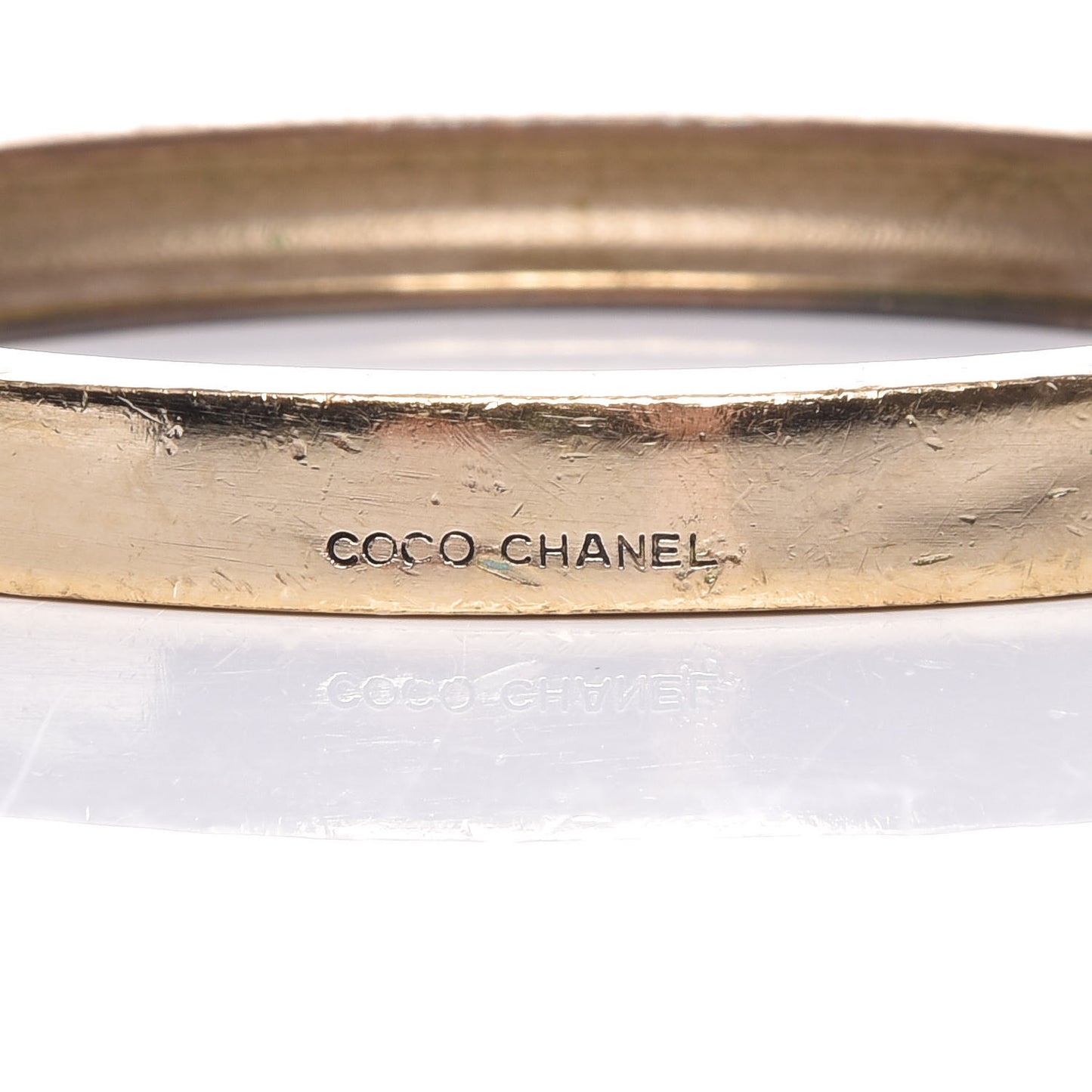 Metal French Quote Bangle Gold