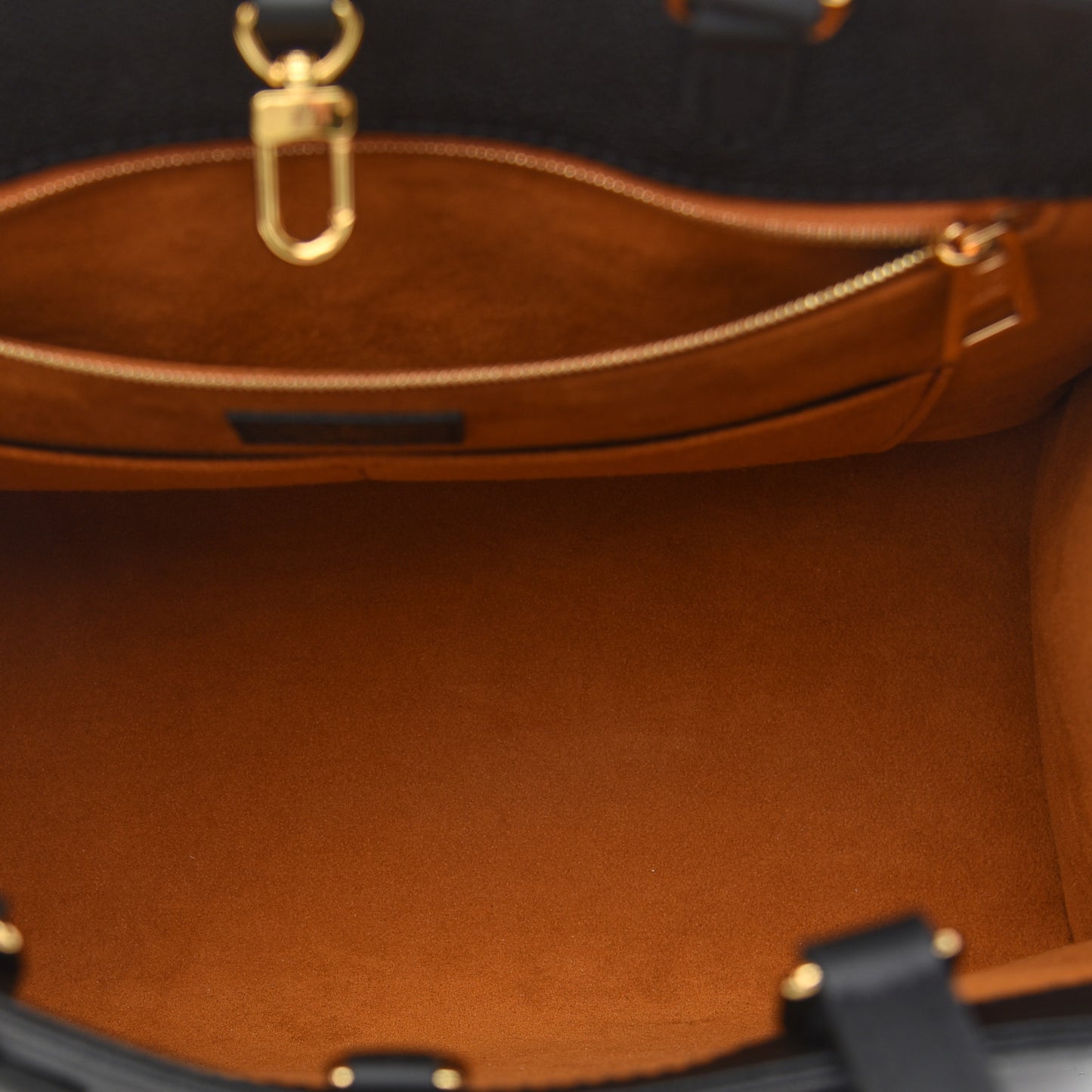 Empreinte Monogram Giant Onthego MM Black