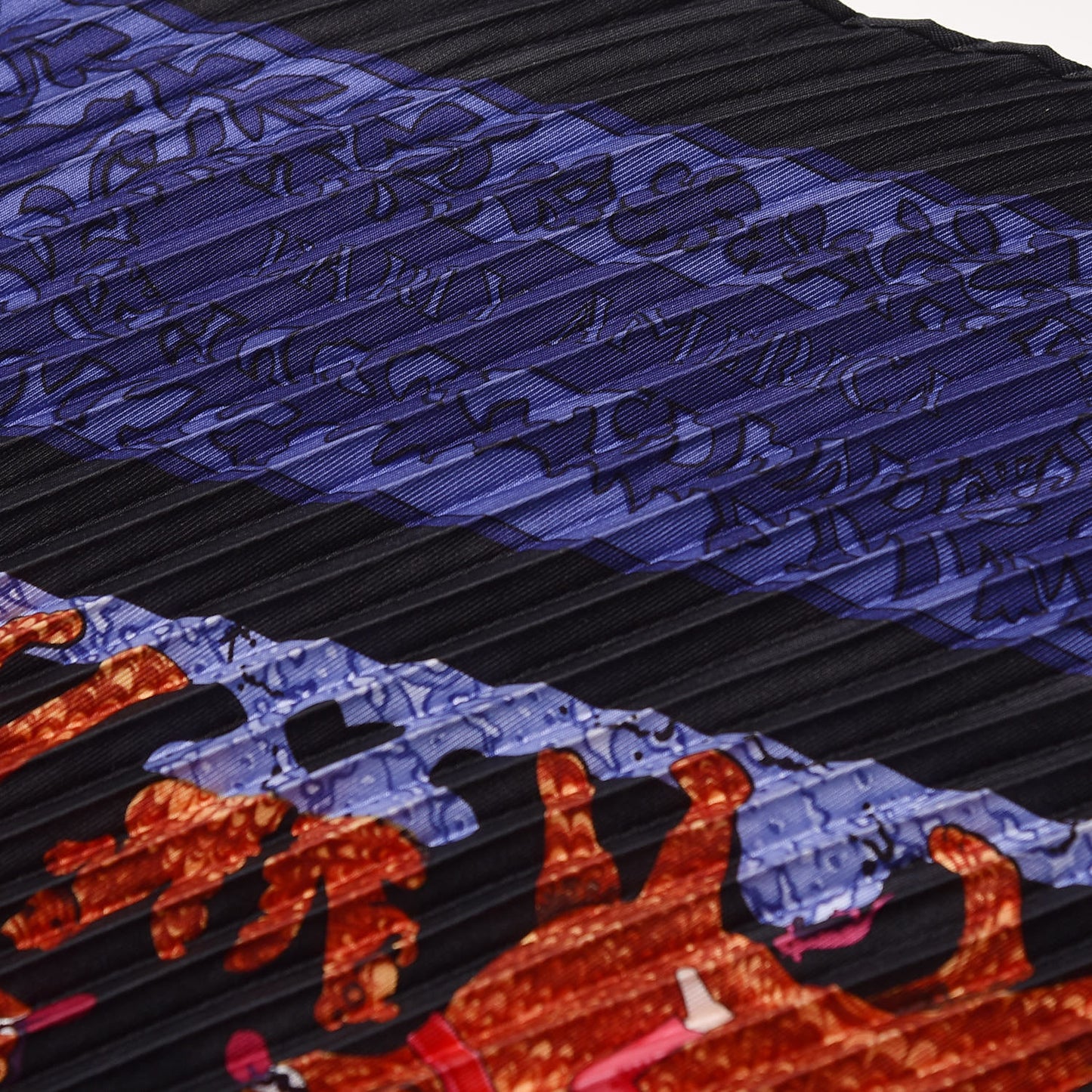 Silk Plisse Early America Scarf 90 Black Bleu Nuit Rouge