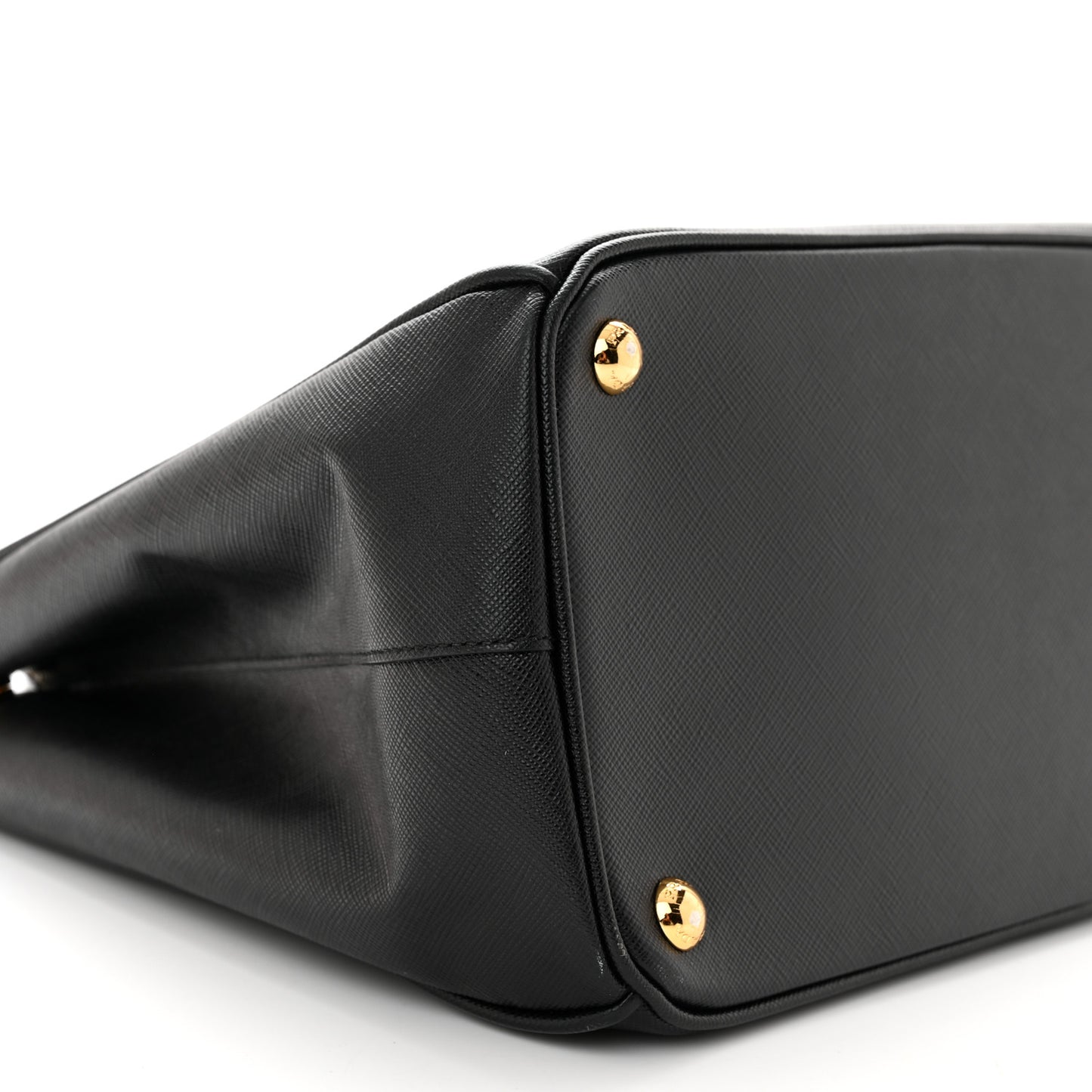 Saffiano Medium Galleria Double Zip Tote Black